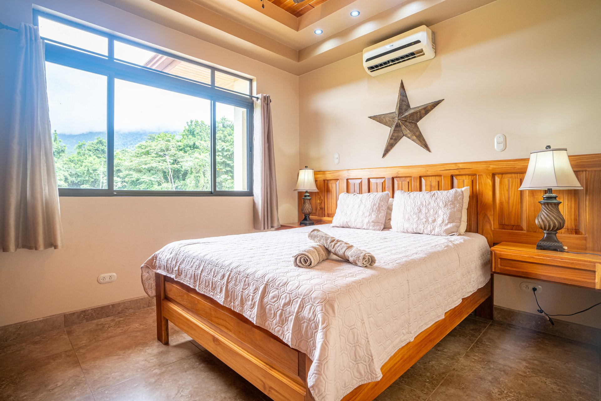 OSA Golf -  2 bed 2 bath Penthouse Condo! With Golf Membership