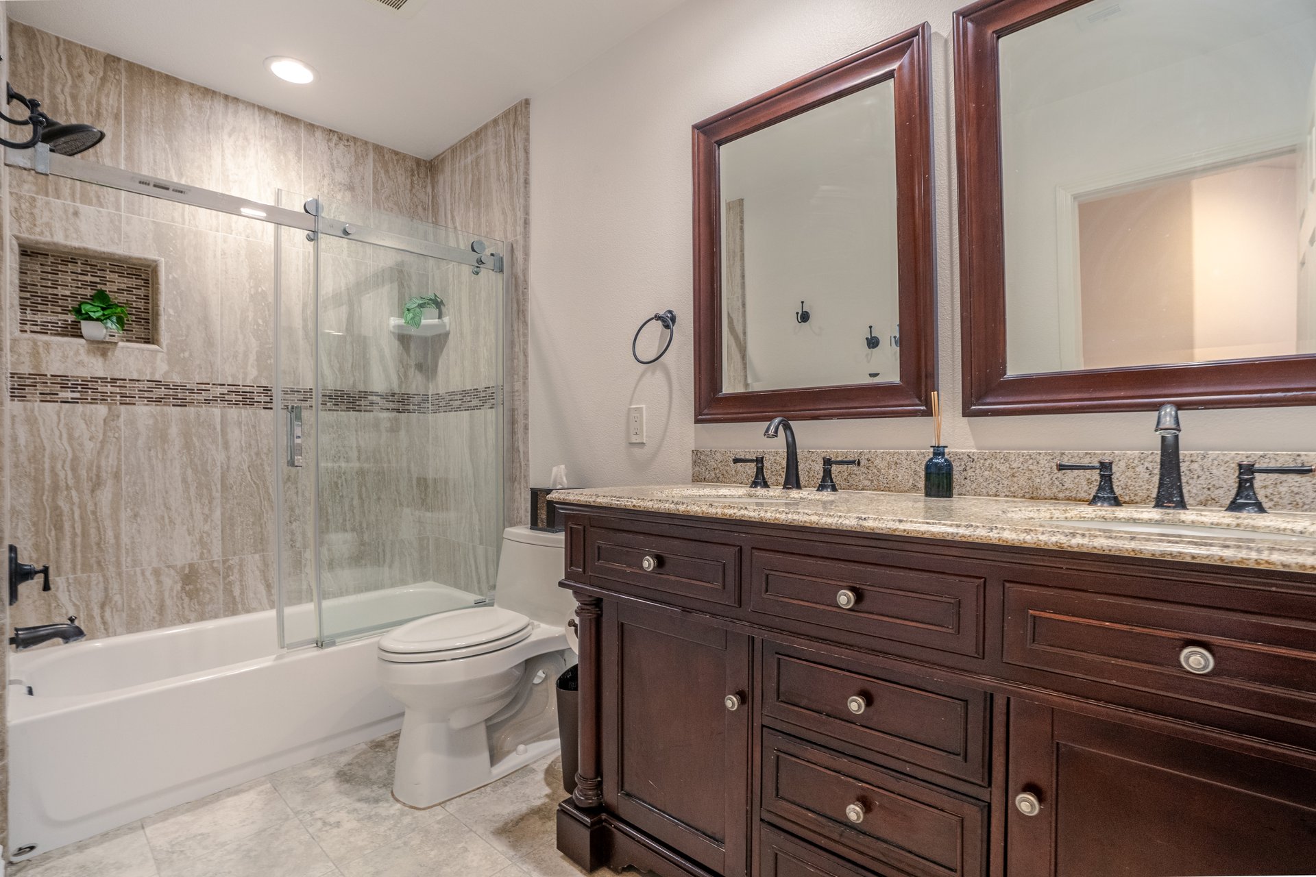 1144 Pan Court