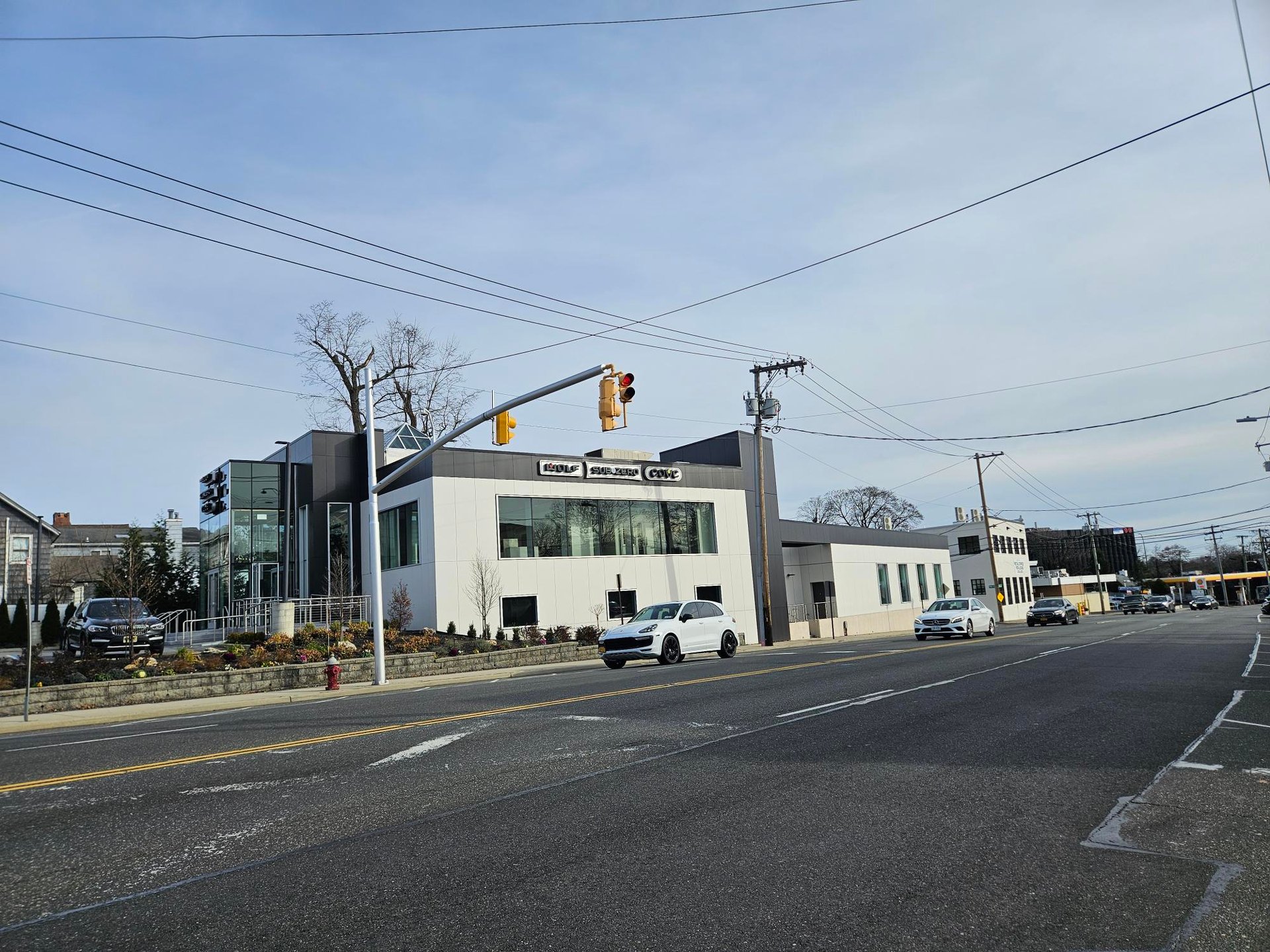 96-104 Mineola Ave