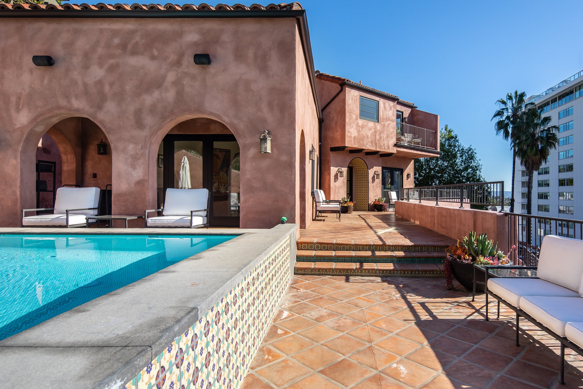 8425 W Sunset Blvd, West Hollywood