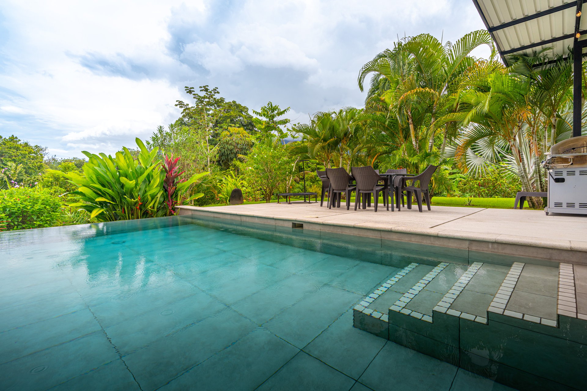 Modern 4-Bedroom Family Sanctuary with Infinity Pool, Edible Forest Garden - Exclusive Gated Ojochal Community 