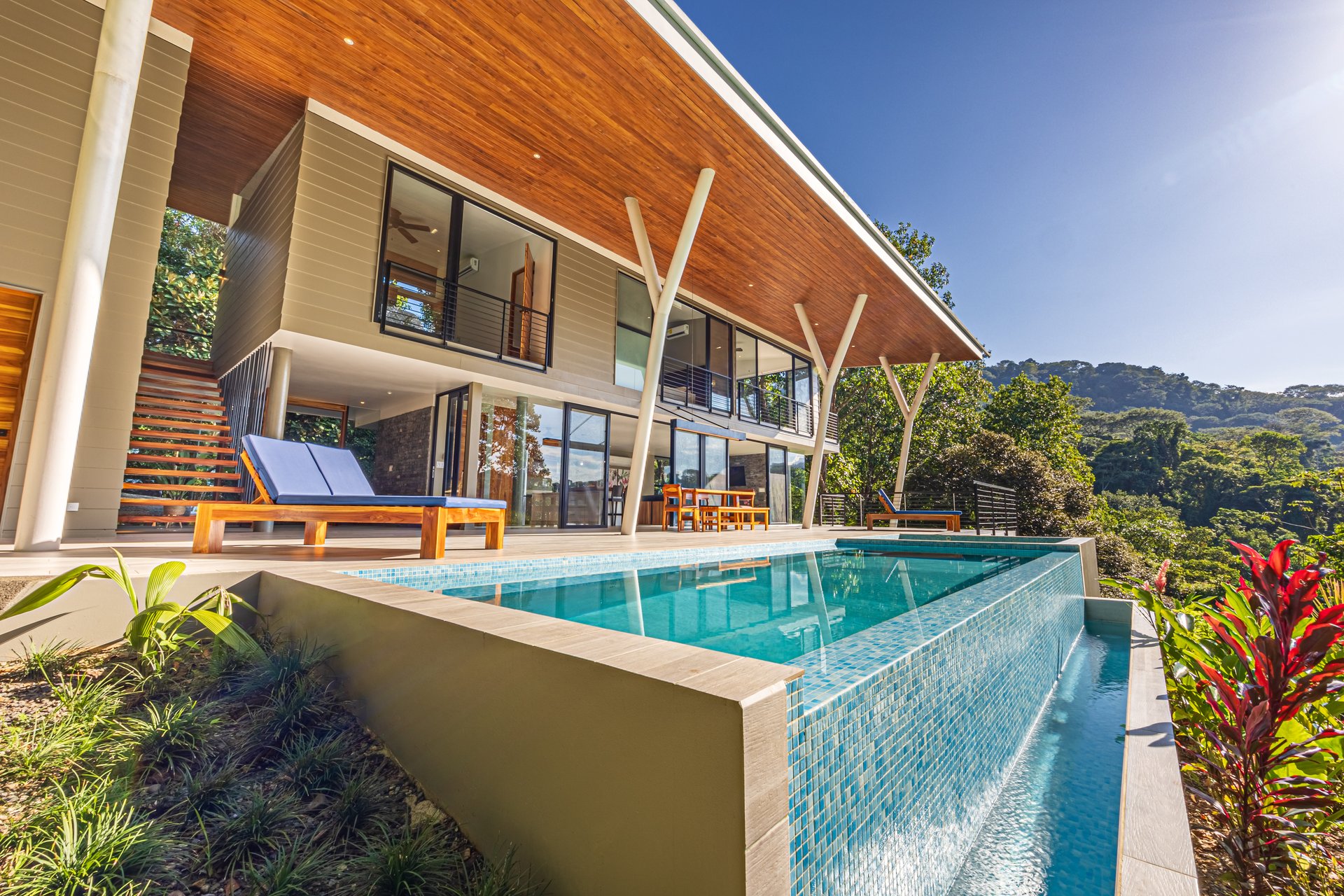 4 Bedroom Jungle Paradise with Ocean Views