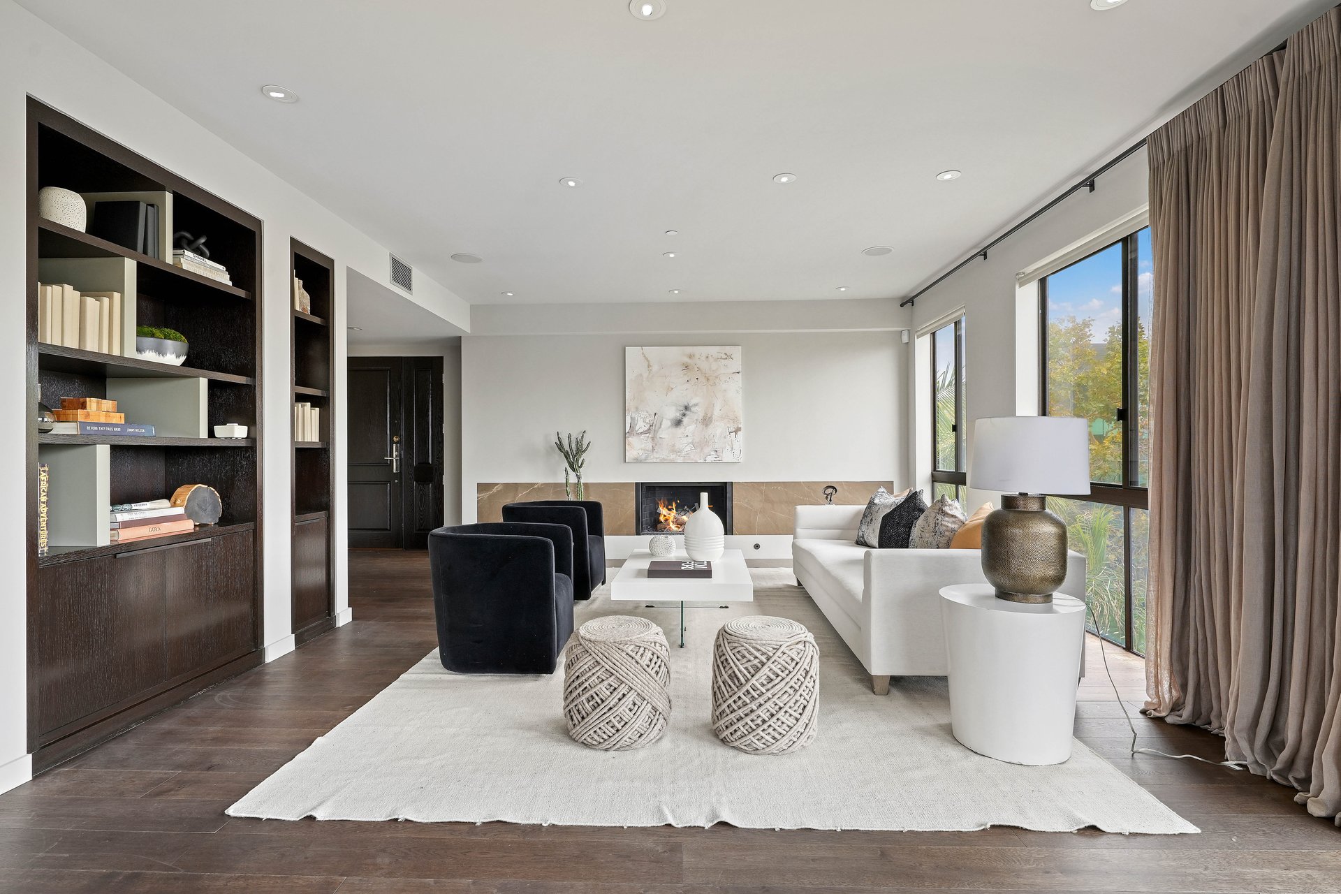 121 S Canon Dr #302, Beverly Hills