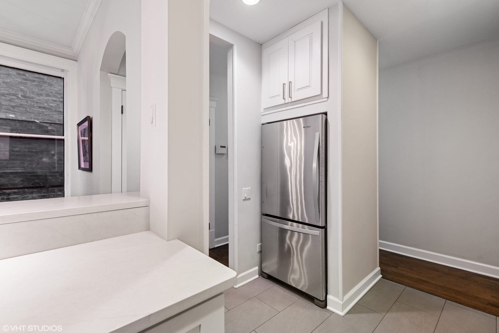 2230 N Kenmore Ave #2