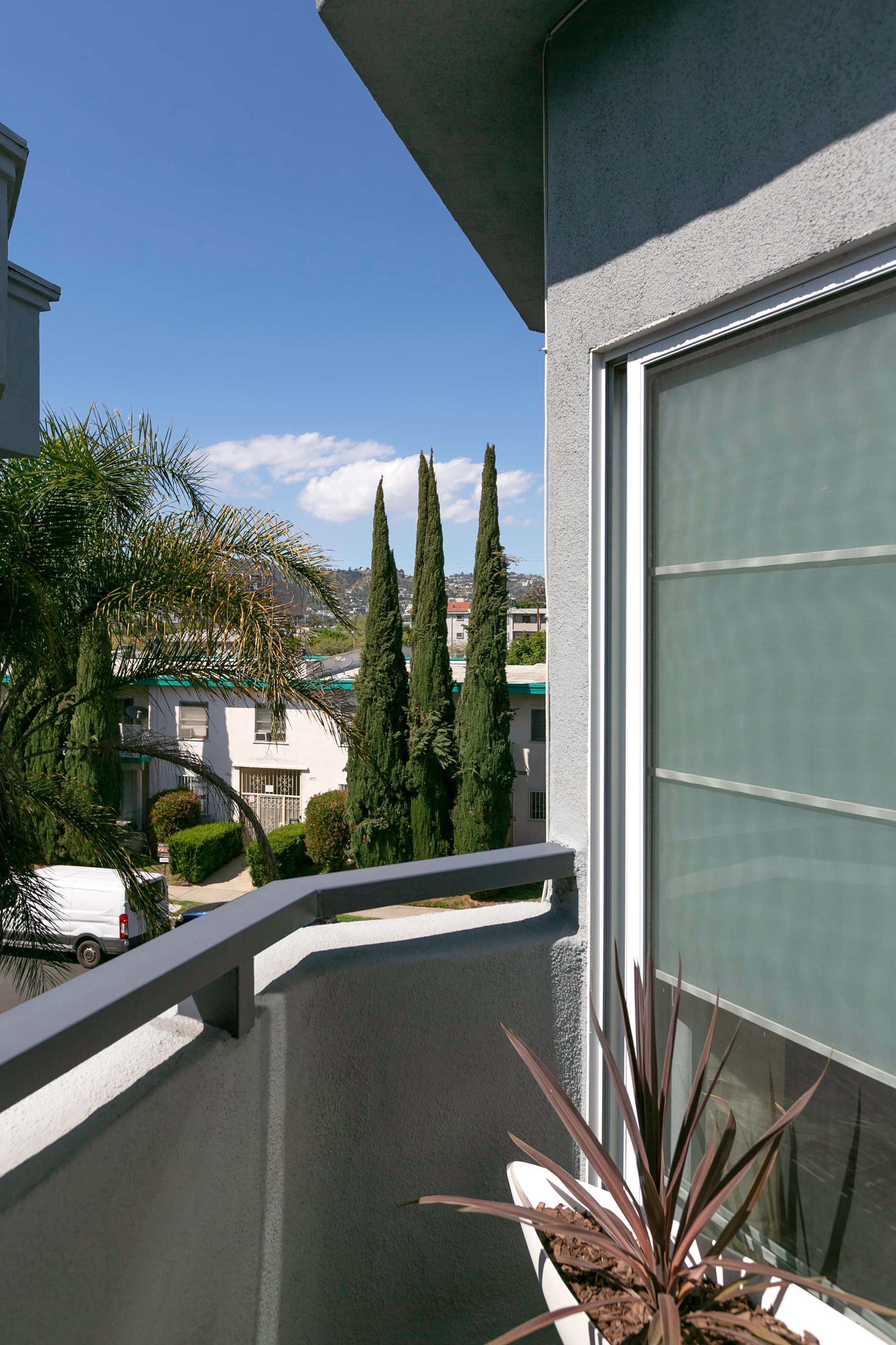 Renovated Townhome in Beverly Grove
