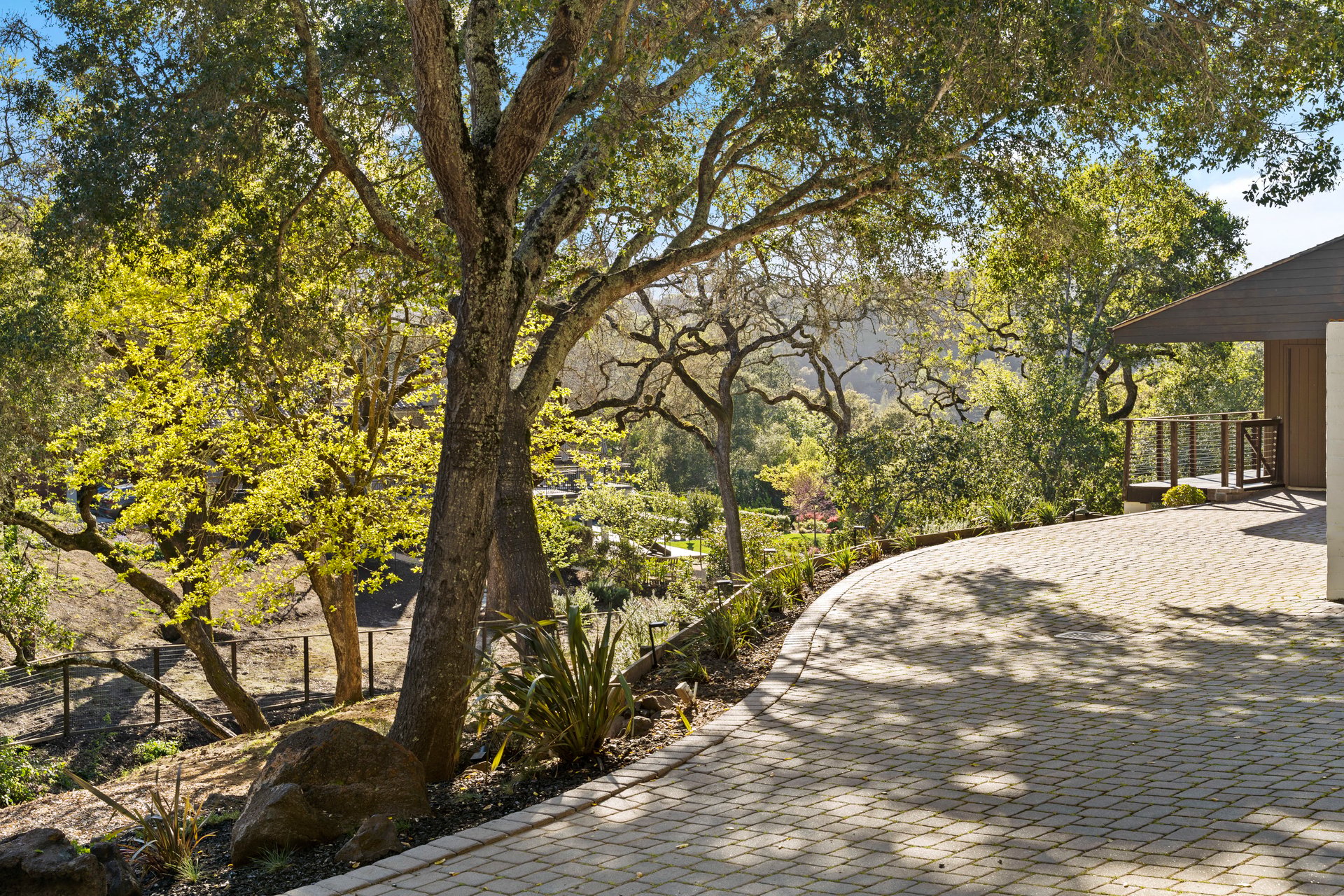 523 Miner Road