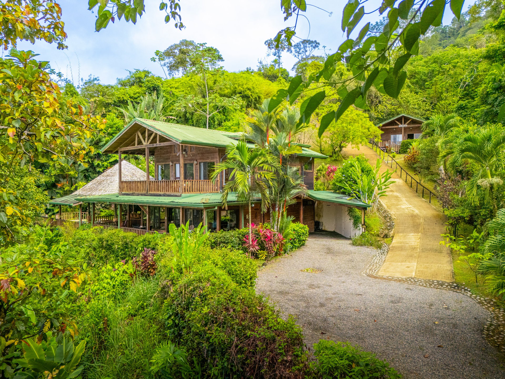 VILLA KRISTINA MARIA - 3.84 ACRES - PERLA DE BALLENA ESTATES