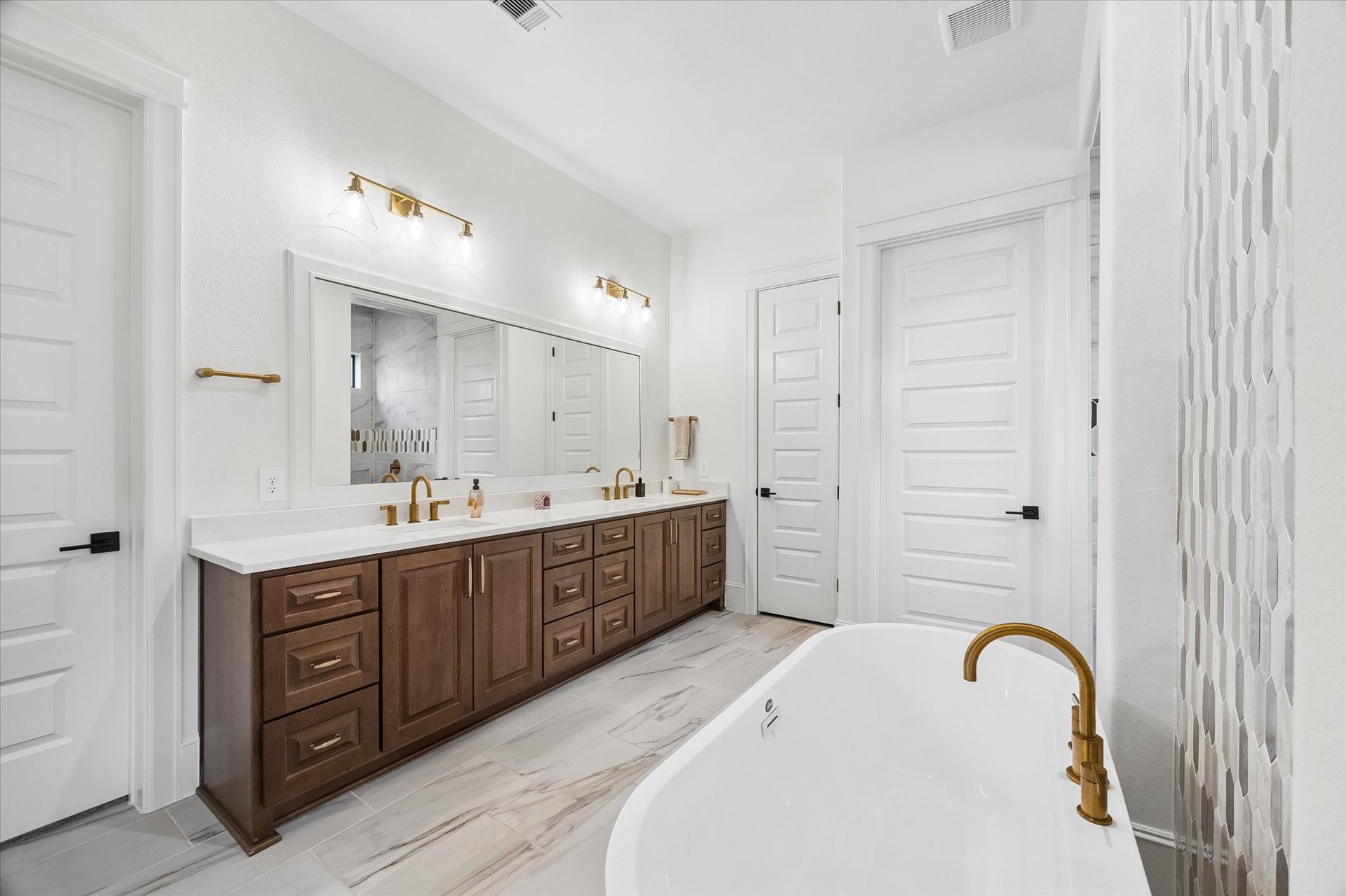 301 W. Viejo Dr
