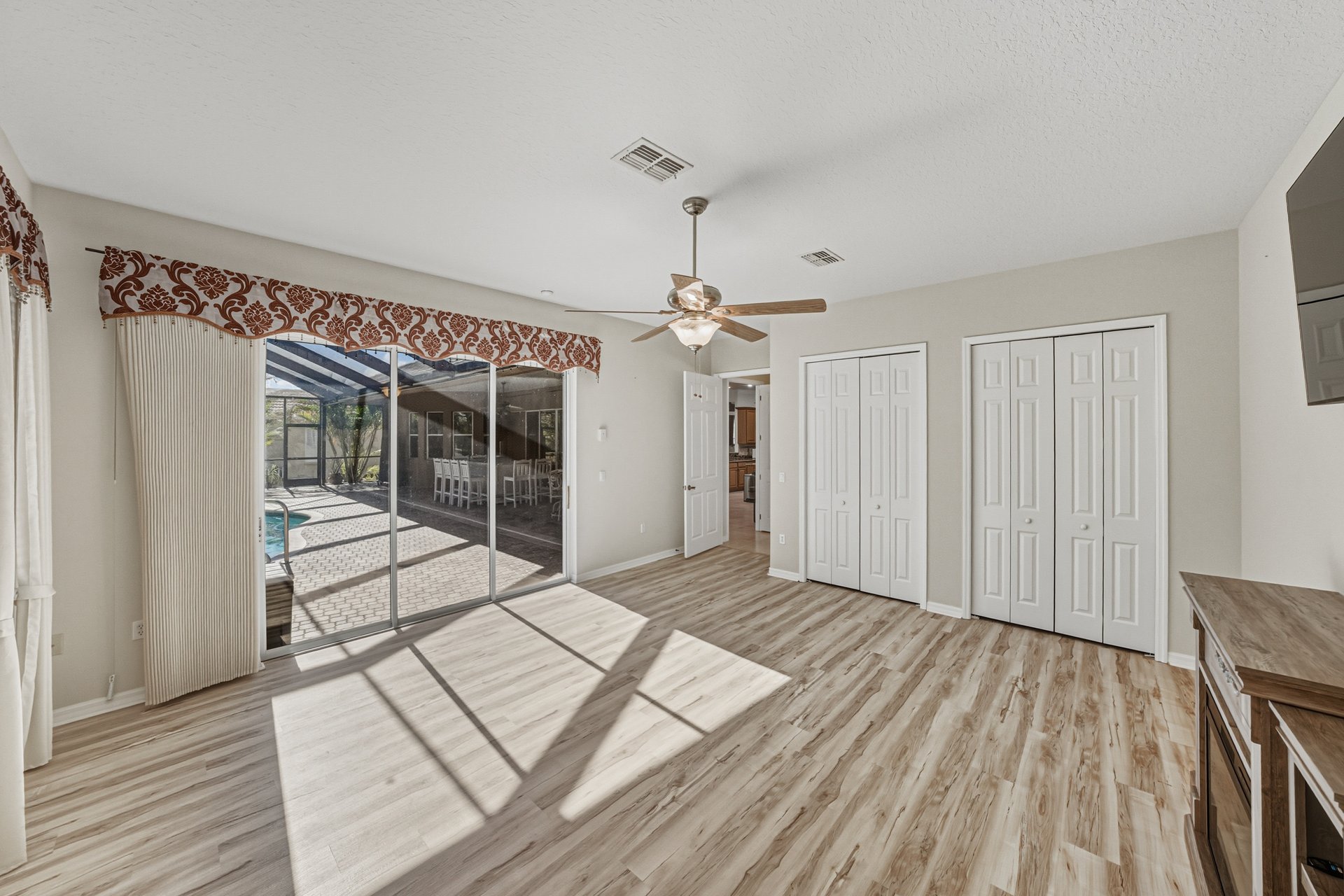 12852 GRAND TRAVERSE DR