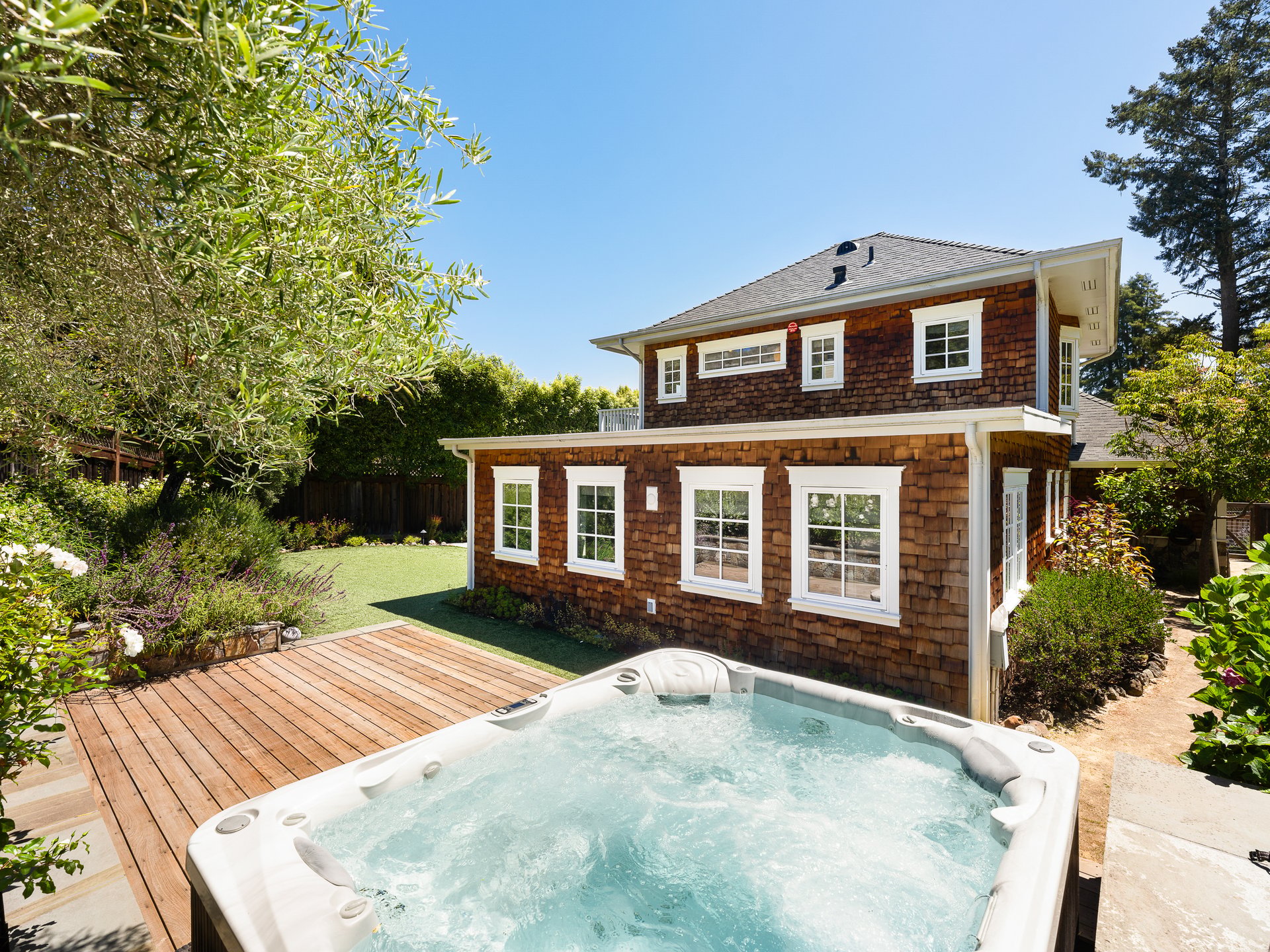Stylish, Sunny, and Picture Perfect in Mill Valley