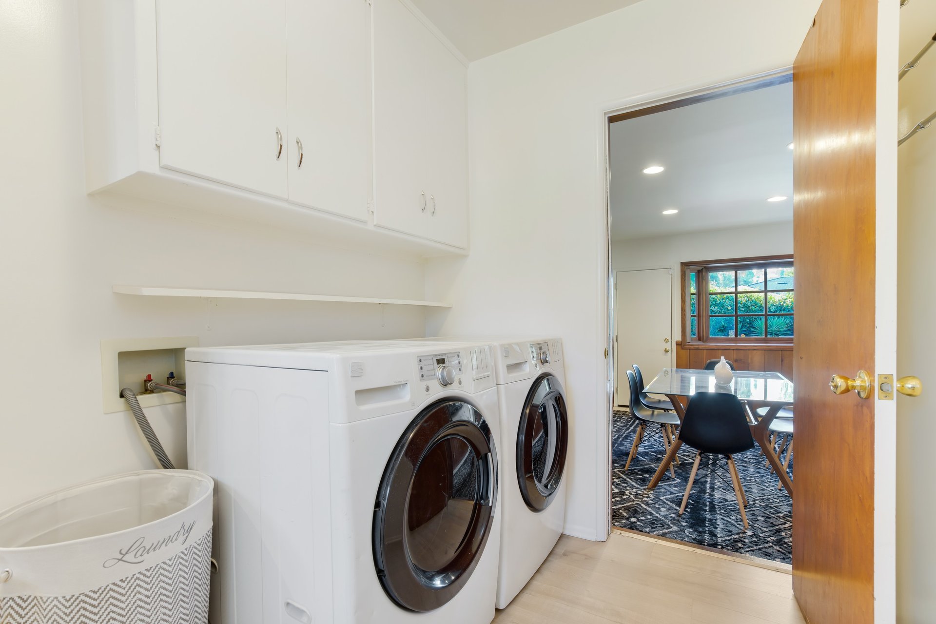 Melba Ave, 91367