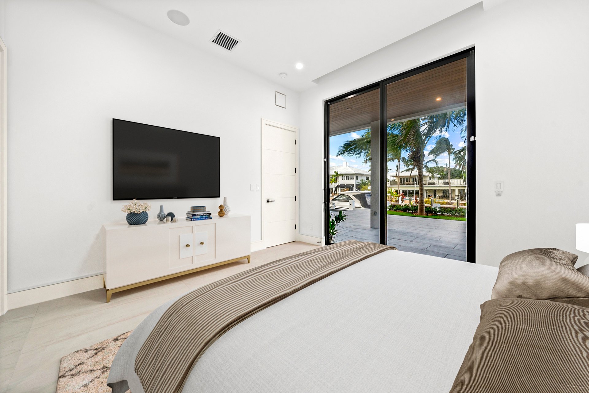 1579 SE 8th Street, Deerfield Beach, FL 33441