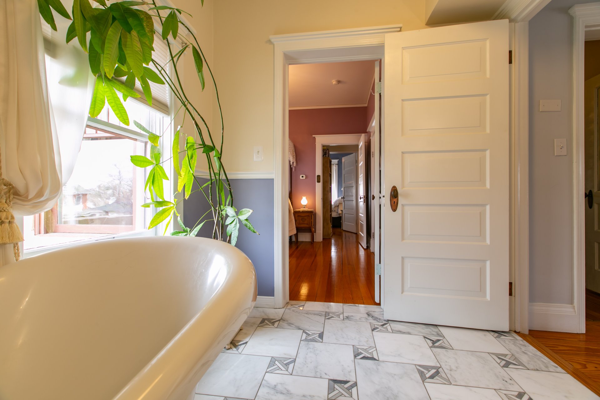 1101 Marquette Ave NW