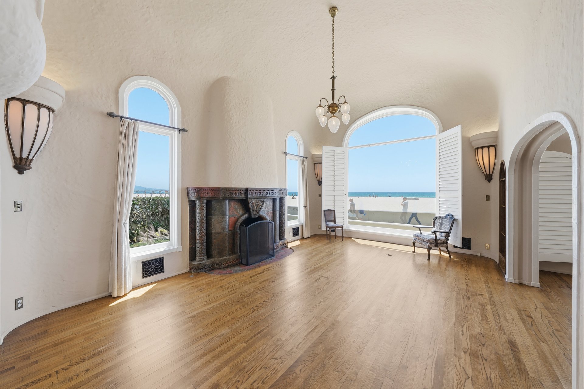 1602 The Strand (Entire Property)