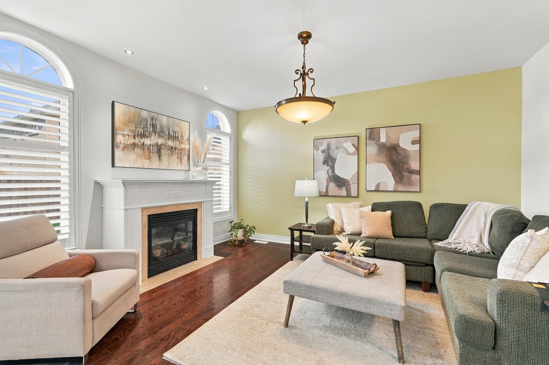 Family Living in the Heart of Lakeshore Woods