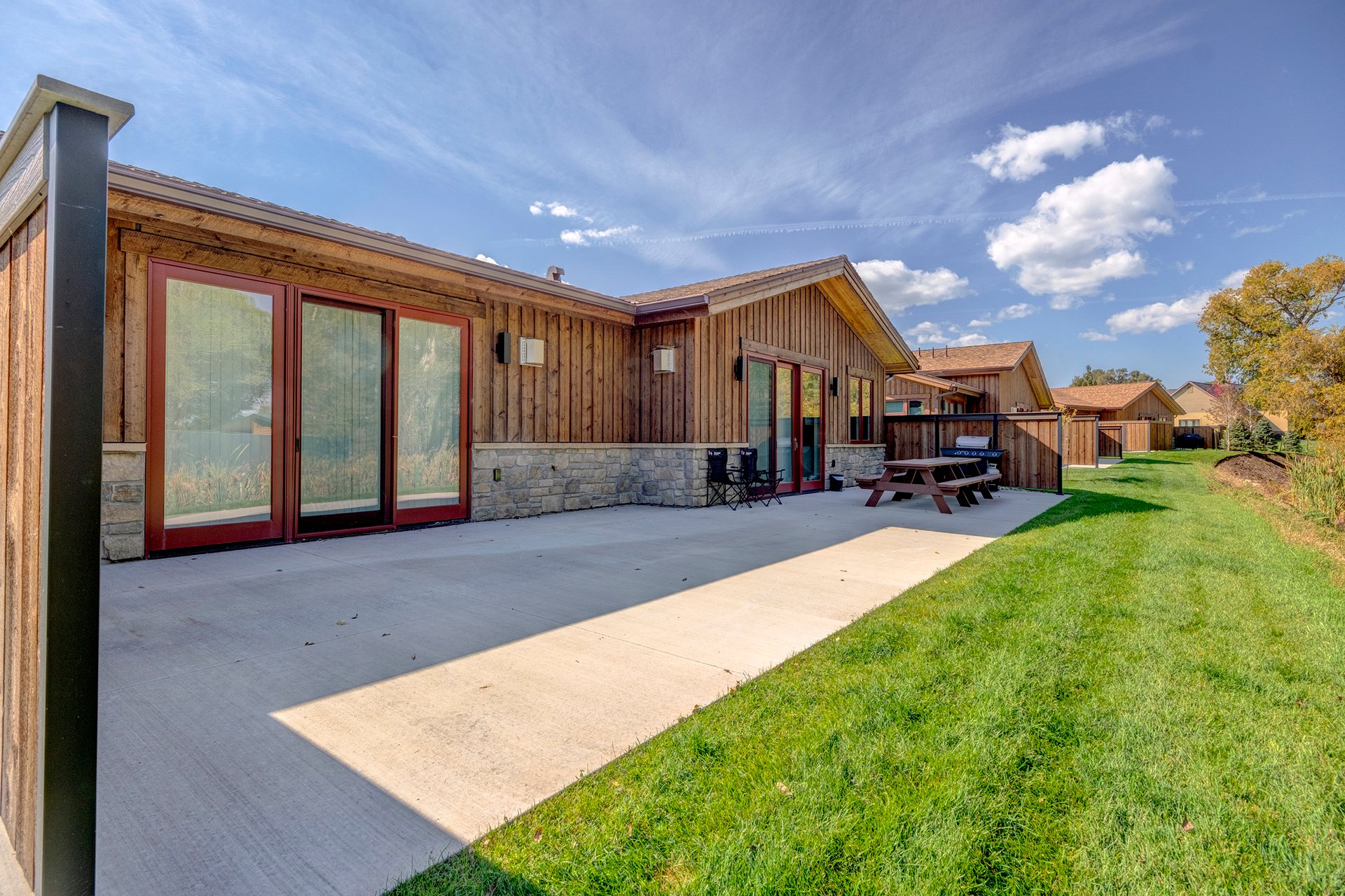 7 Creekside Ln