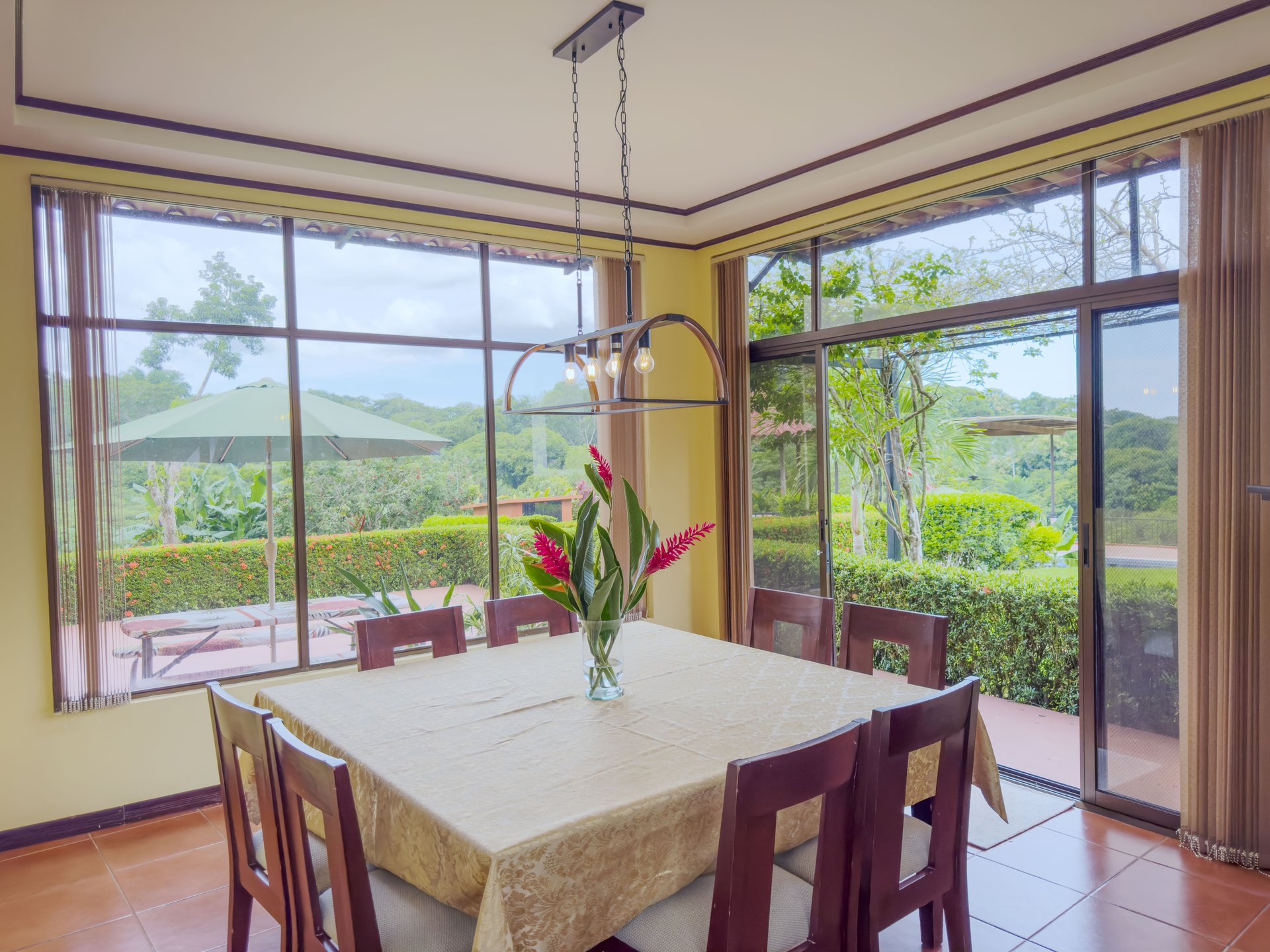Tropical Estate in Gated Community near Quepos