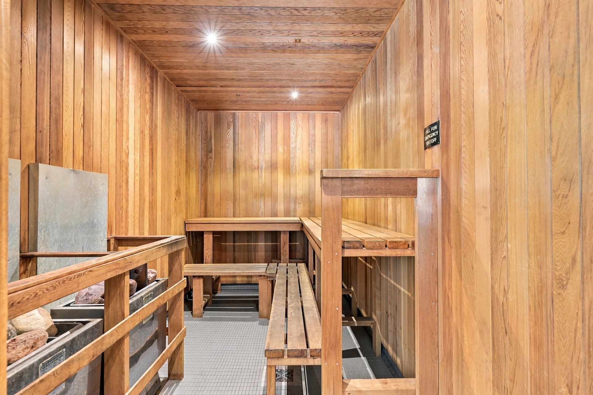 Immaculate 2 Bedroom Corner Unit