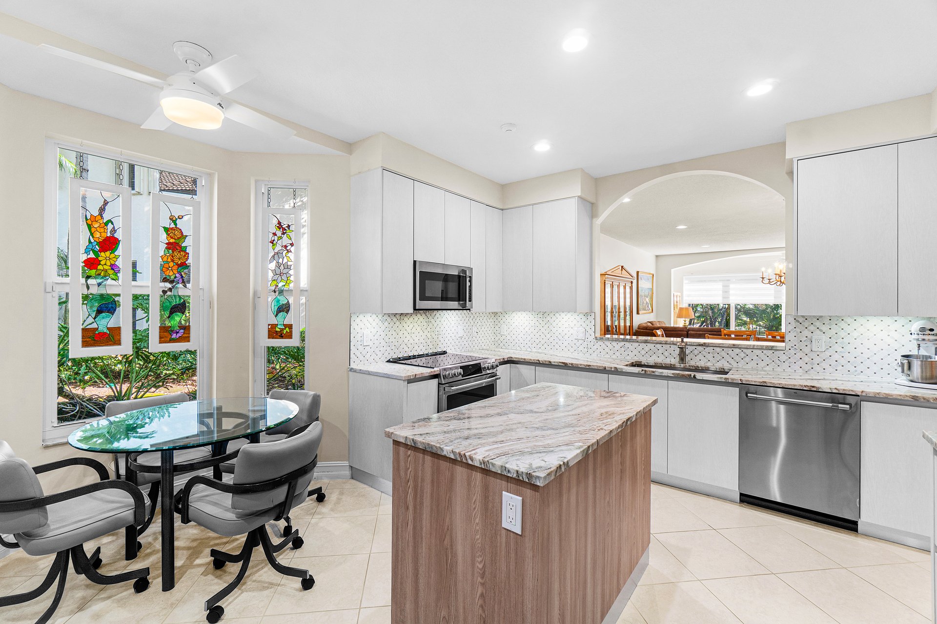 6200 Island Bend A