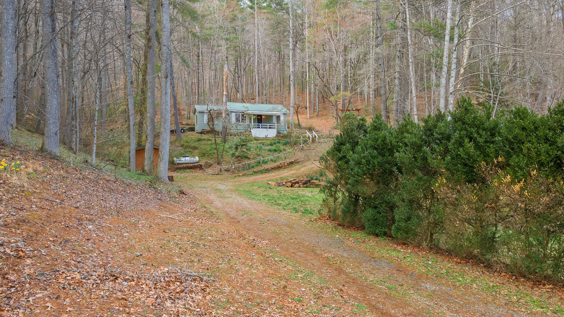 2035 Wayah Rd.