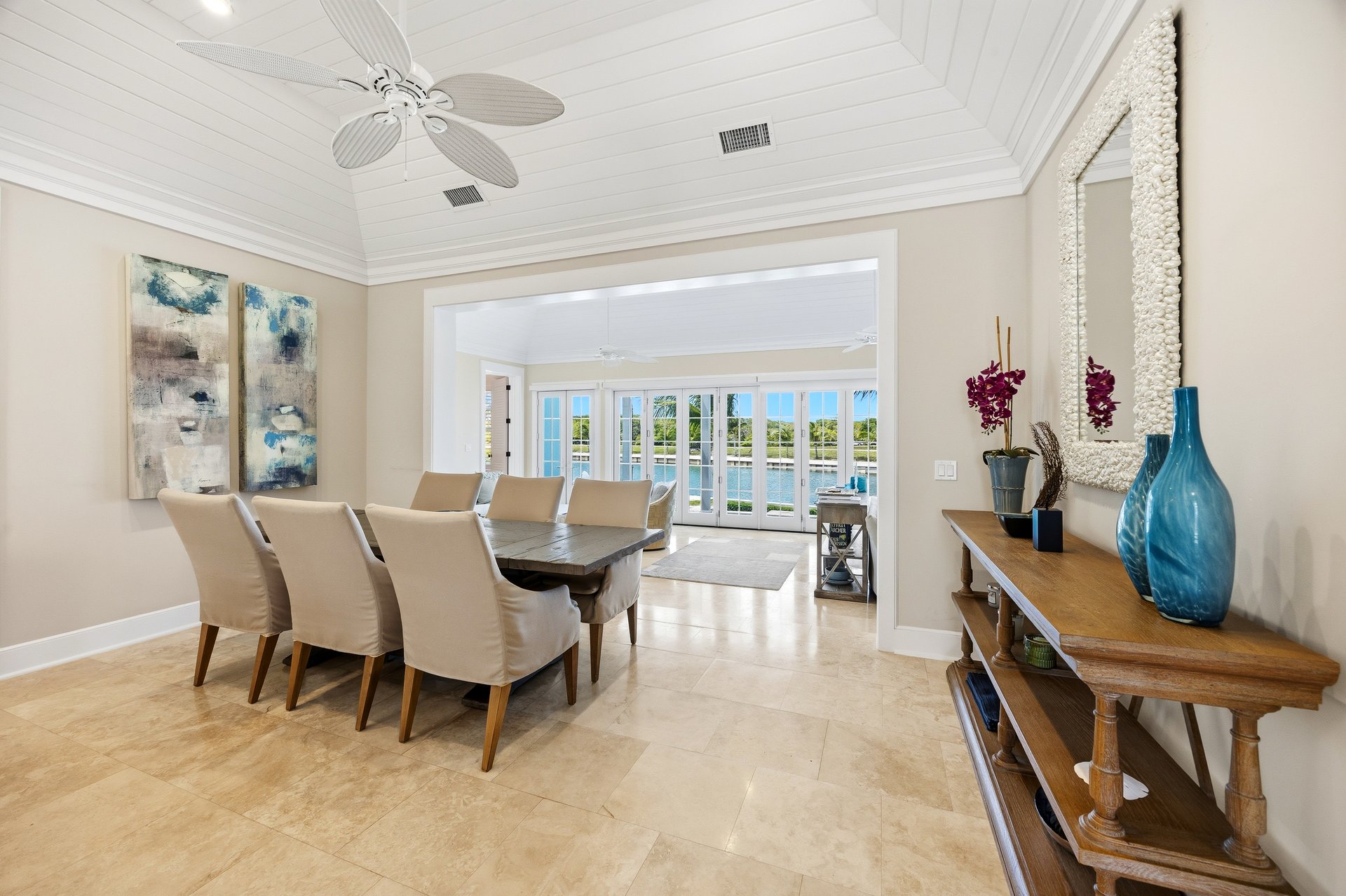 Sand Dollar, Schooner Bay 