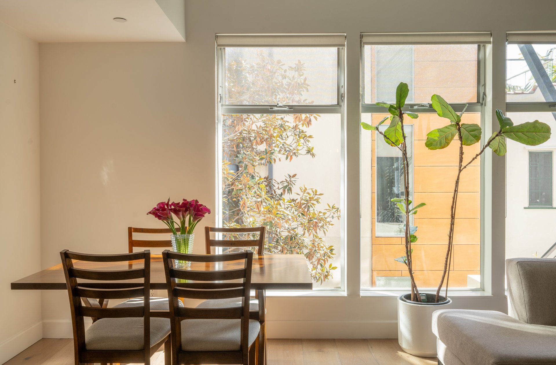 1250 N Harper Ave Unit: 411