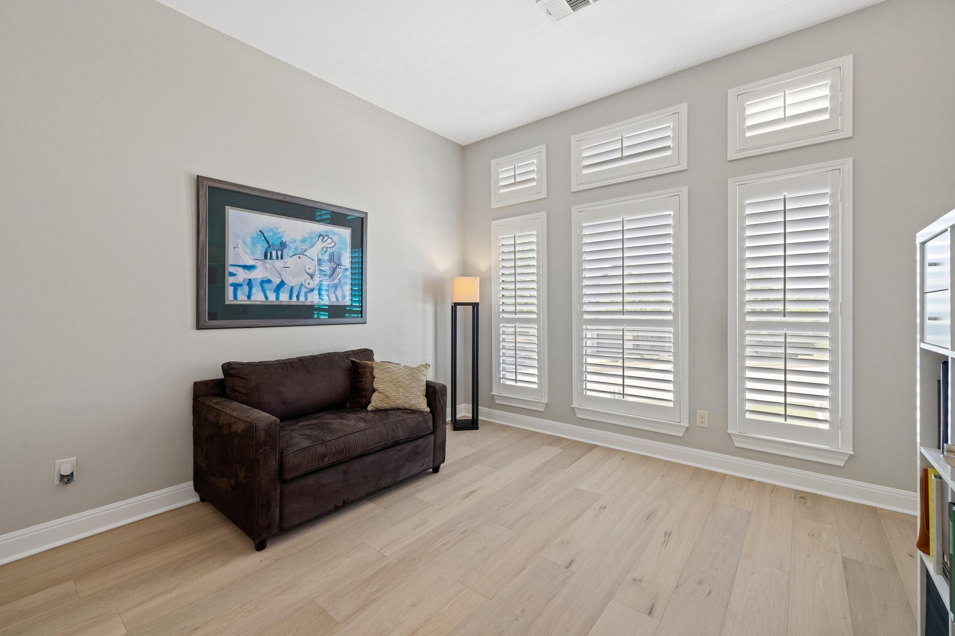 1501 University Club Drive