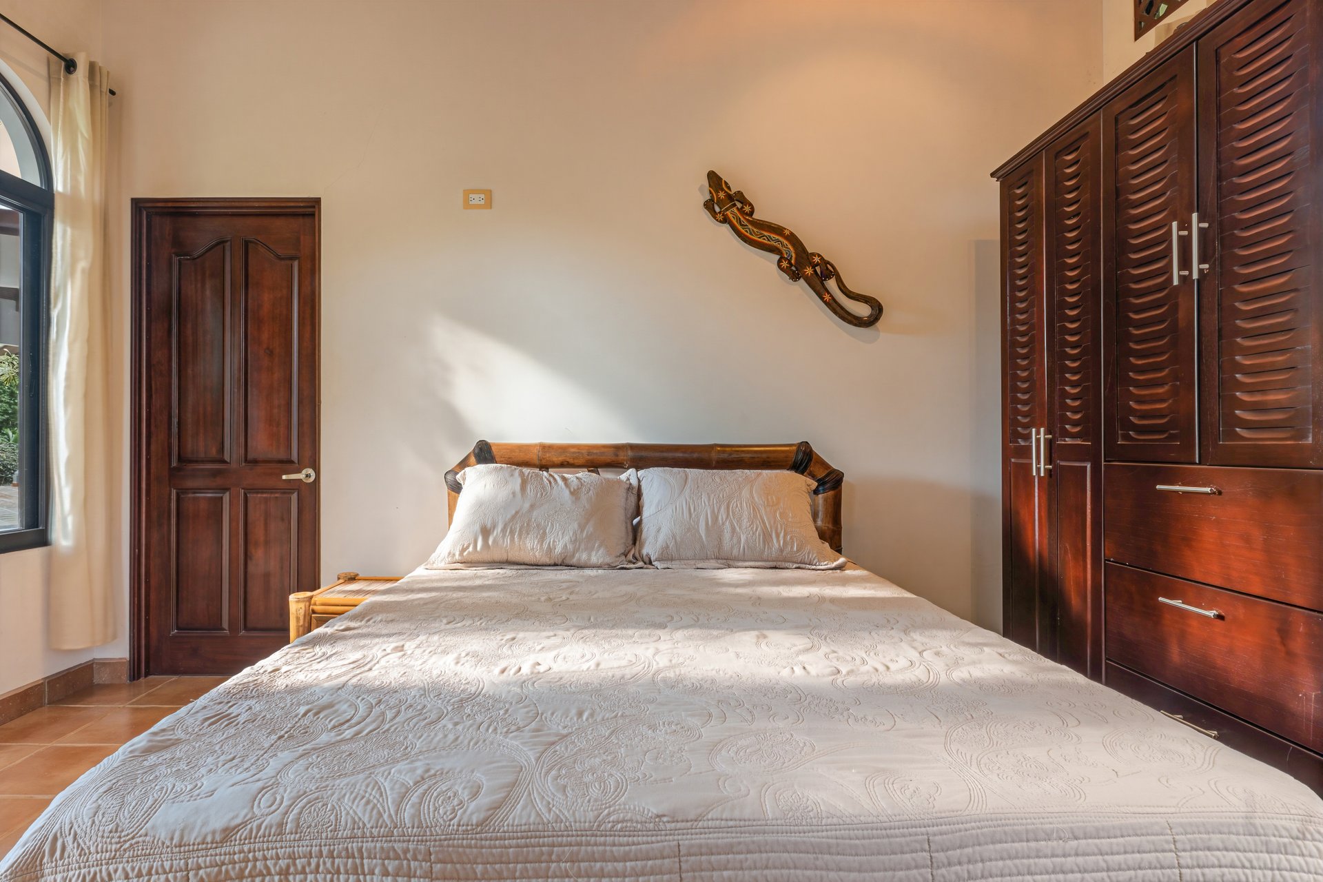 Ojochal Tropical Retreat | 4 Ensuite Bedrooms, Pool & Outdoor Living