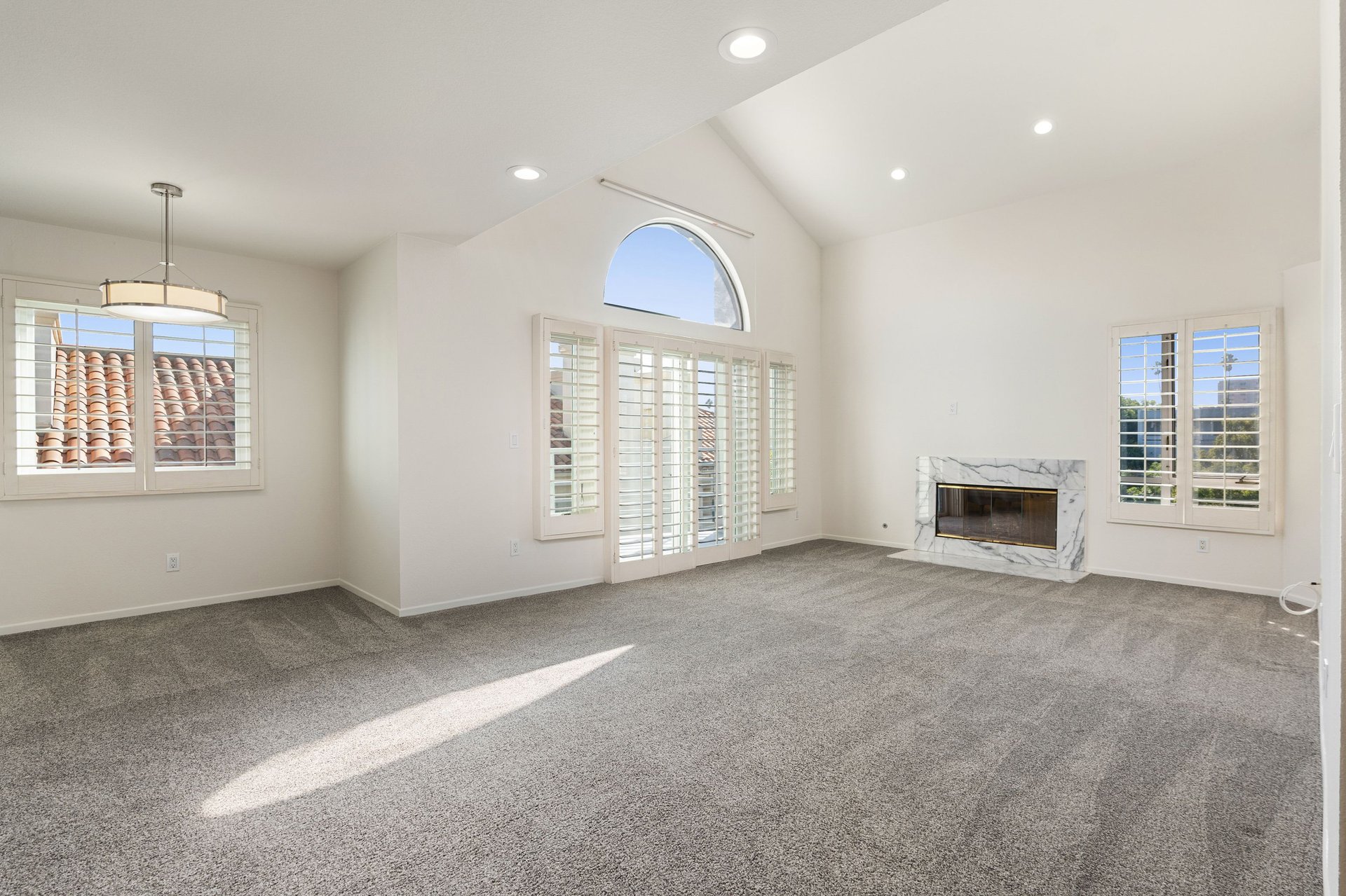1010 California Ave #307, North of Wilshire