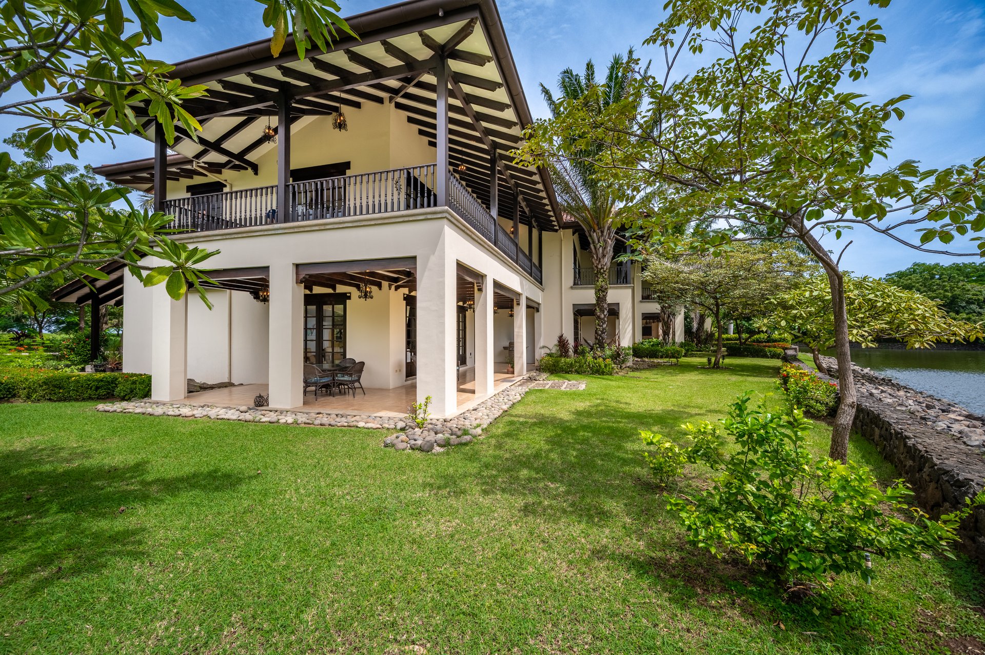 Lago de Palma Real 249 | Luxury 3-Bedroom Corner Condo with Panoramic Views in Hacienda Pinilla
