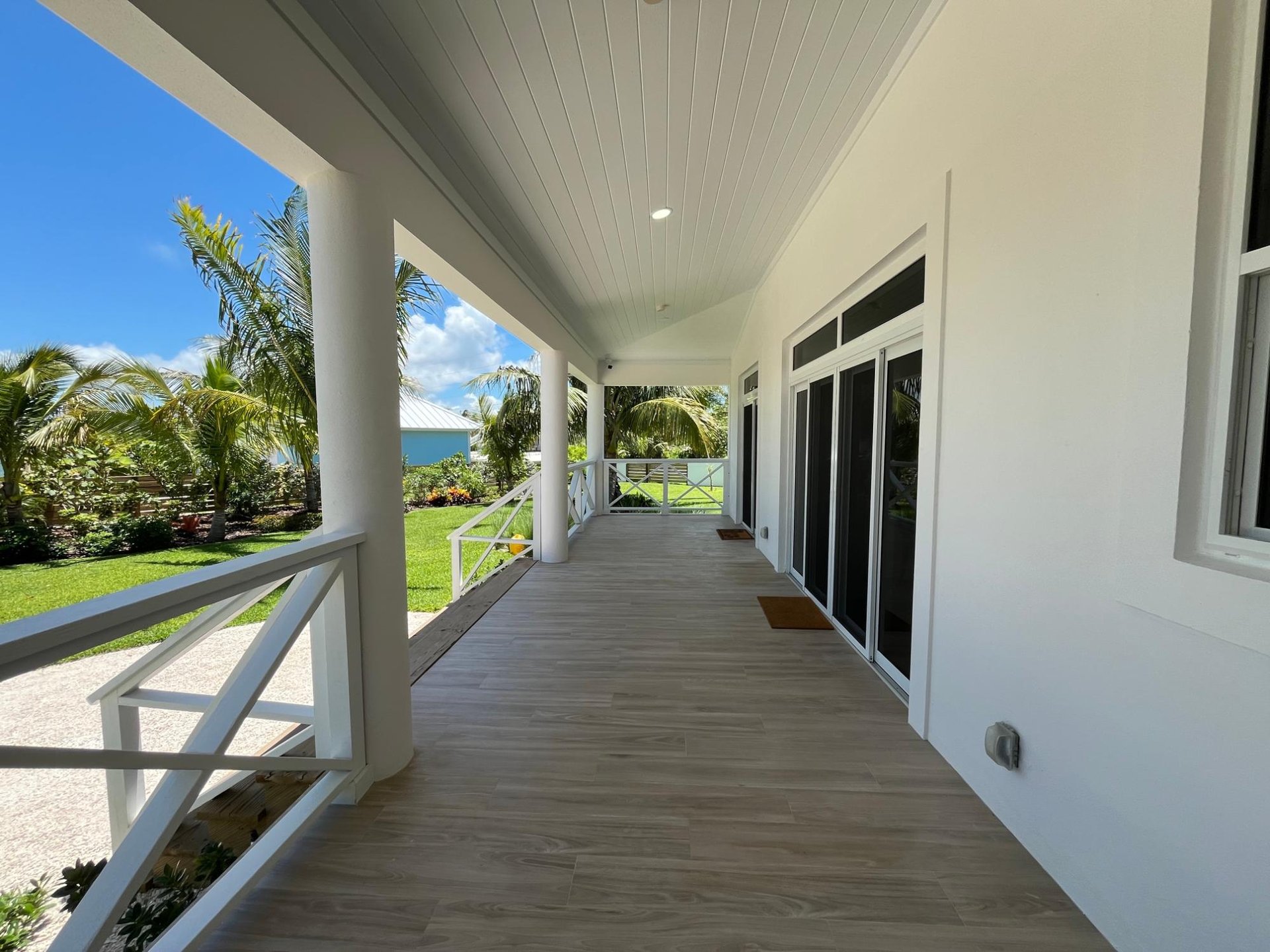 Sunnyside, Treasure Cay 