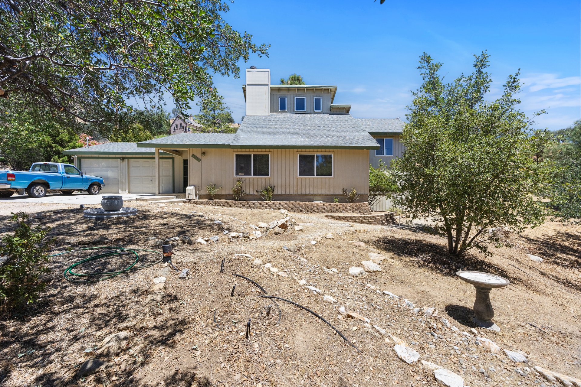 Panoramic Mountain Views in West Golden Hills — 21725 Mountain Drive, Tehachapi