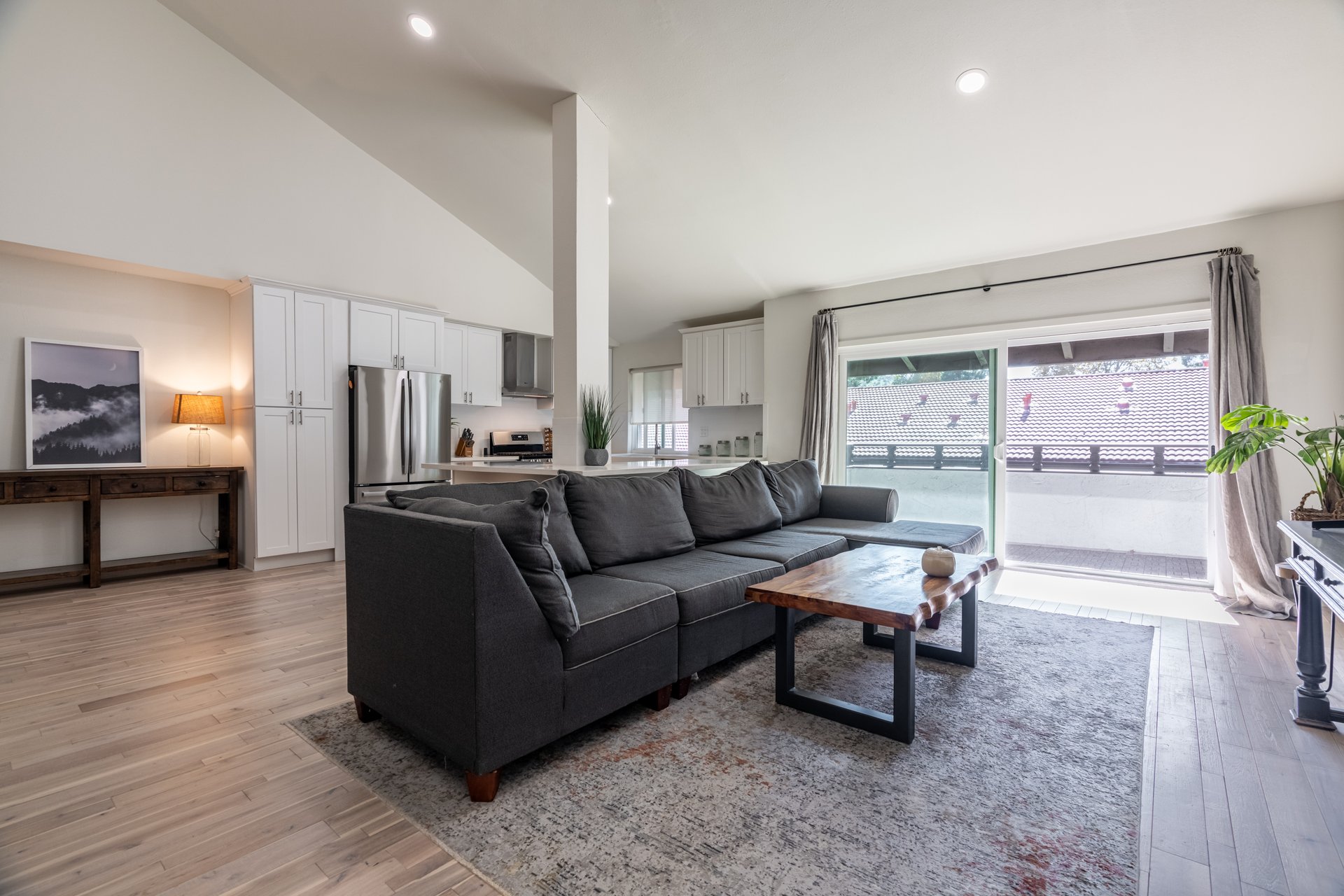 31550 Agoura Road 3