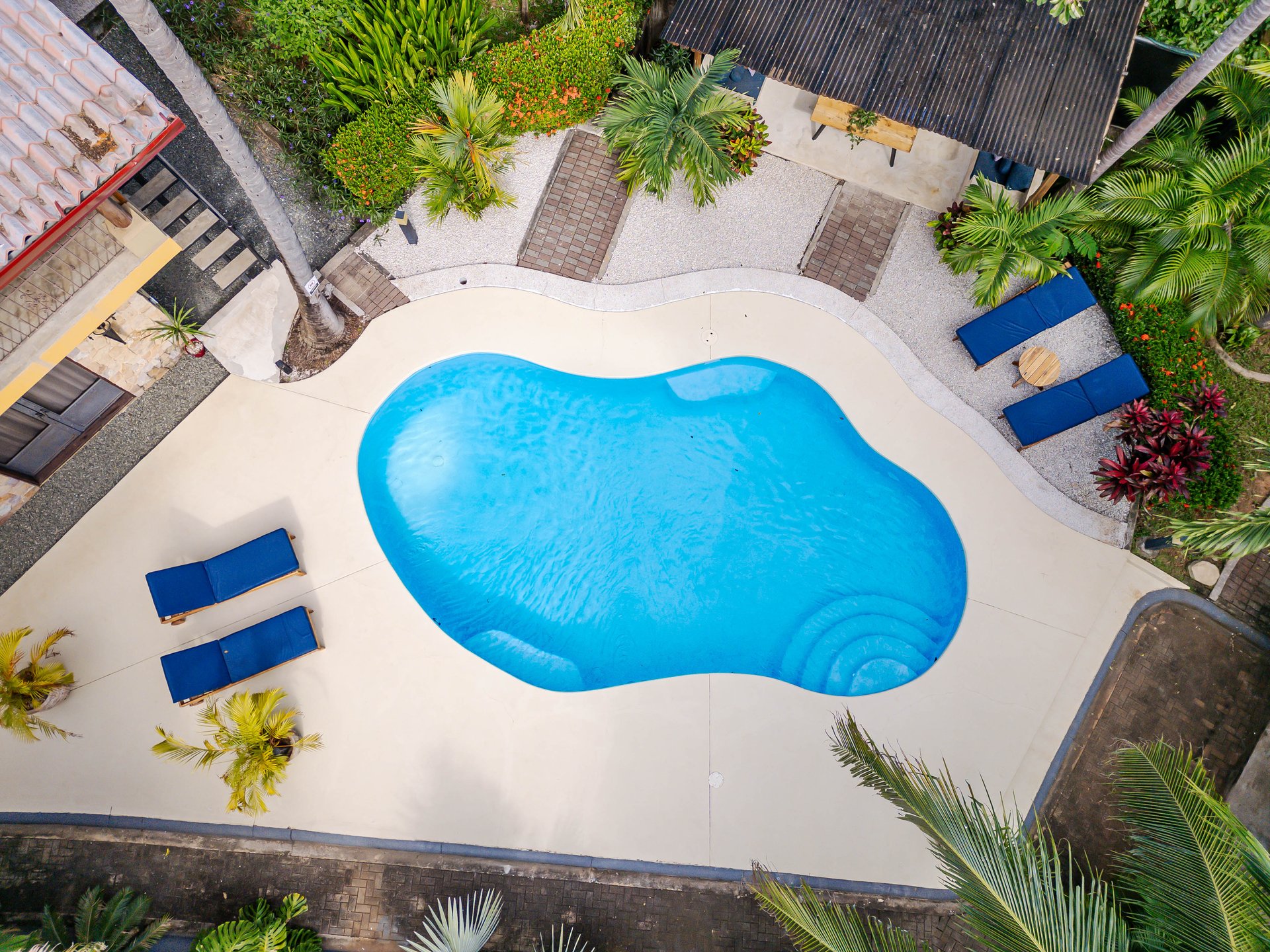 Cornett Retreat | Multi-Unit Colonial Compound 10 Mins to Playa Grande