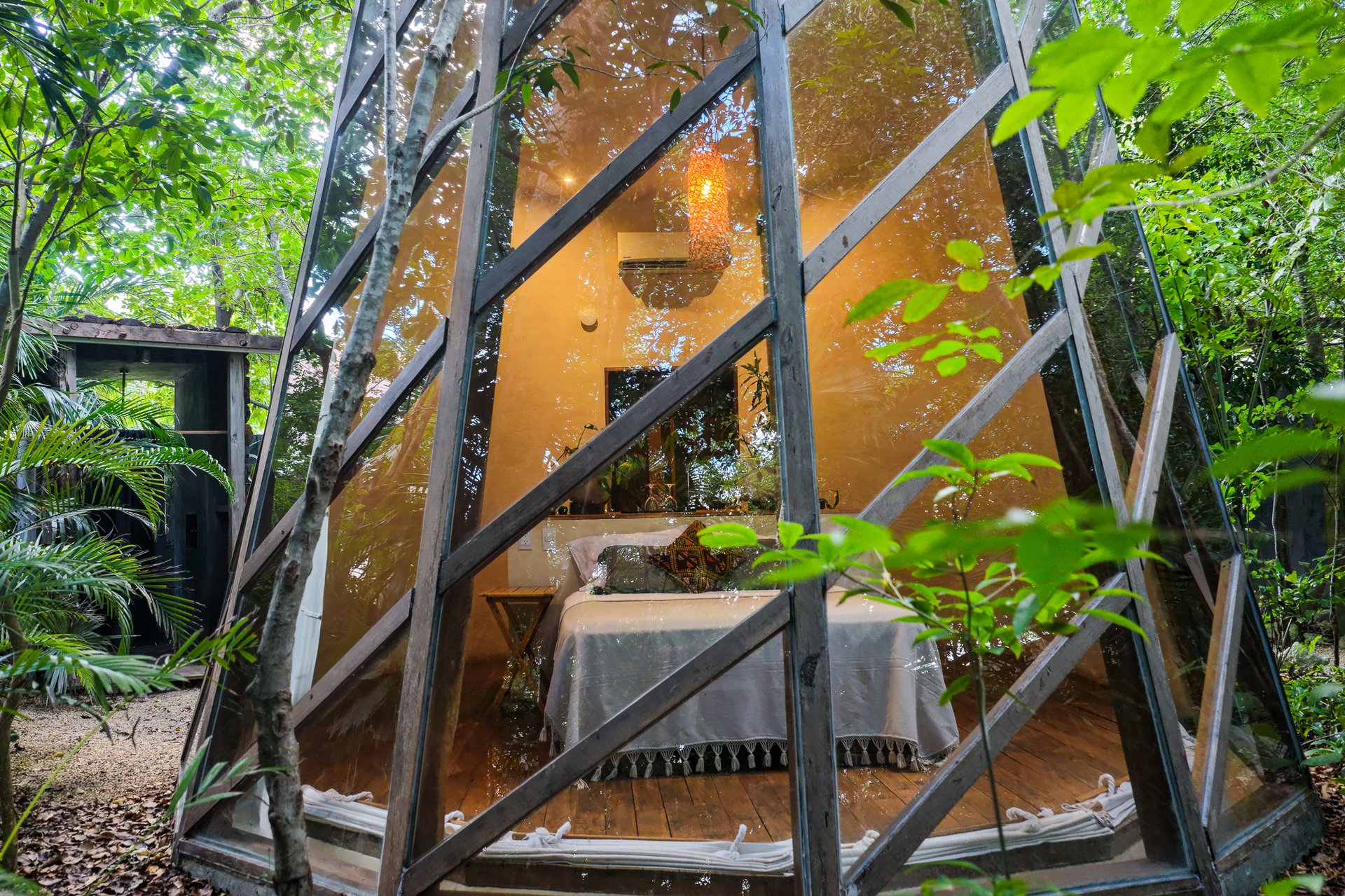 SELVATIK JUNGLE PODS 