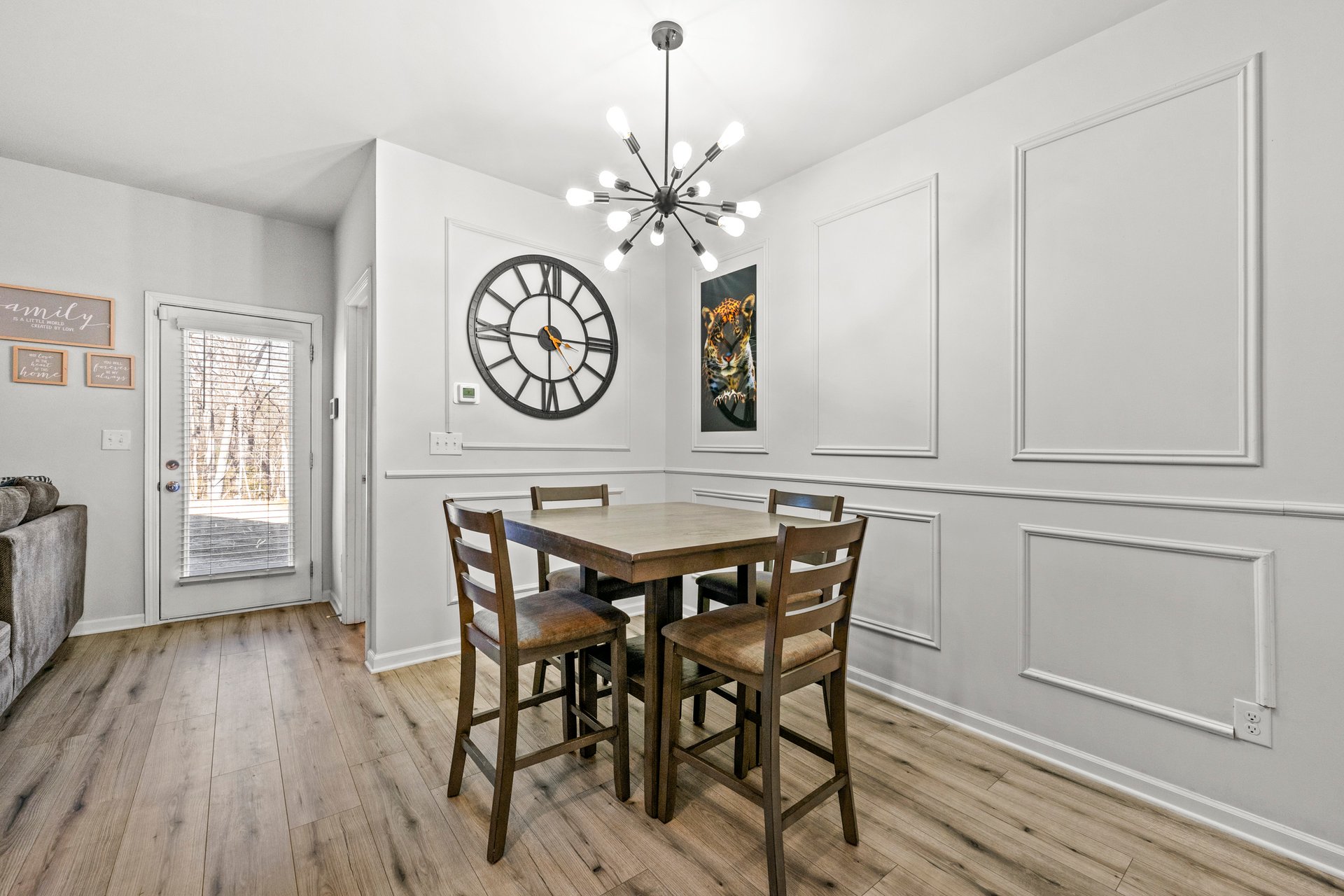 7492 Knoll