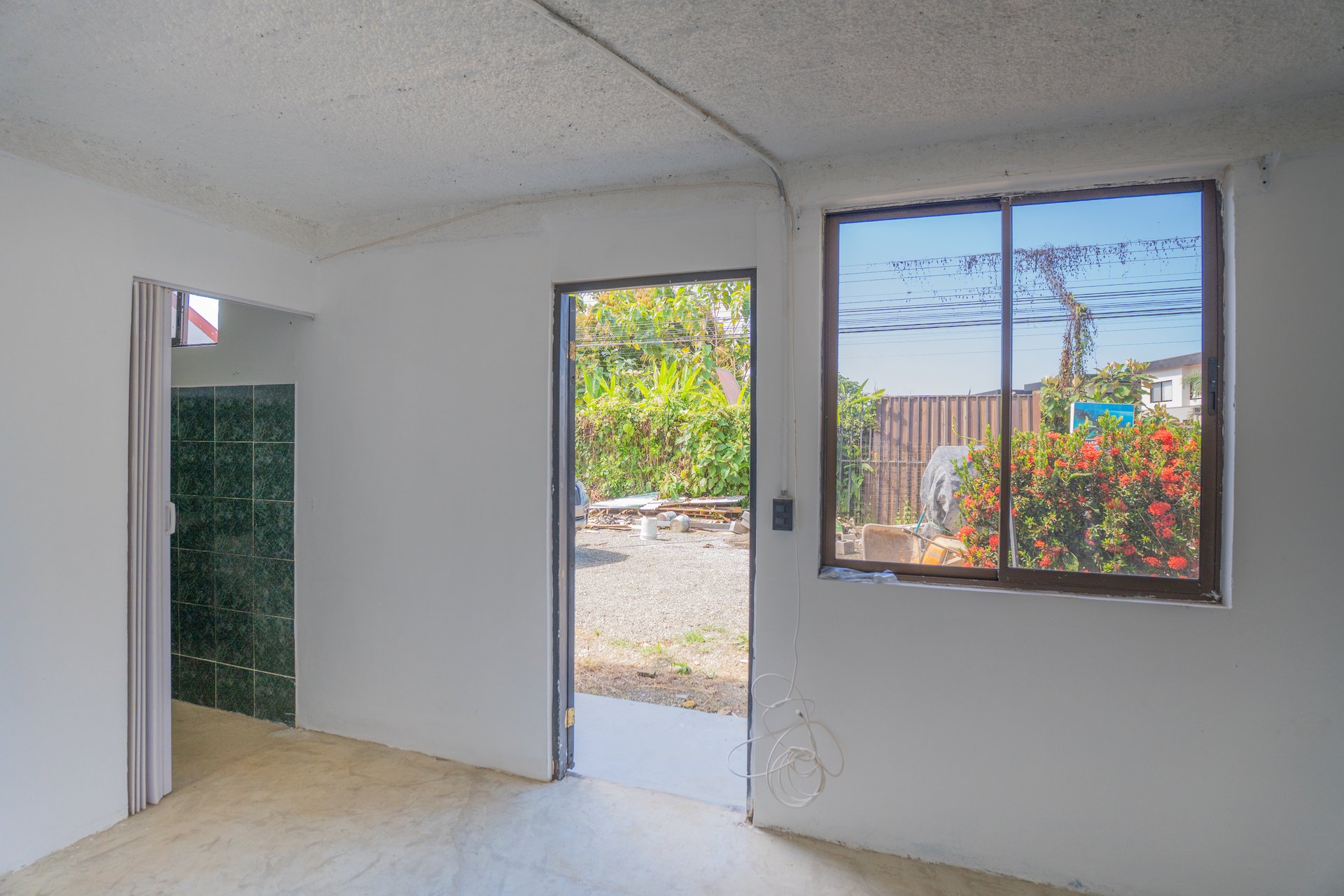 Apartments within Walking Distance to the Beach In Uvita – 0.21 Acres