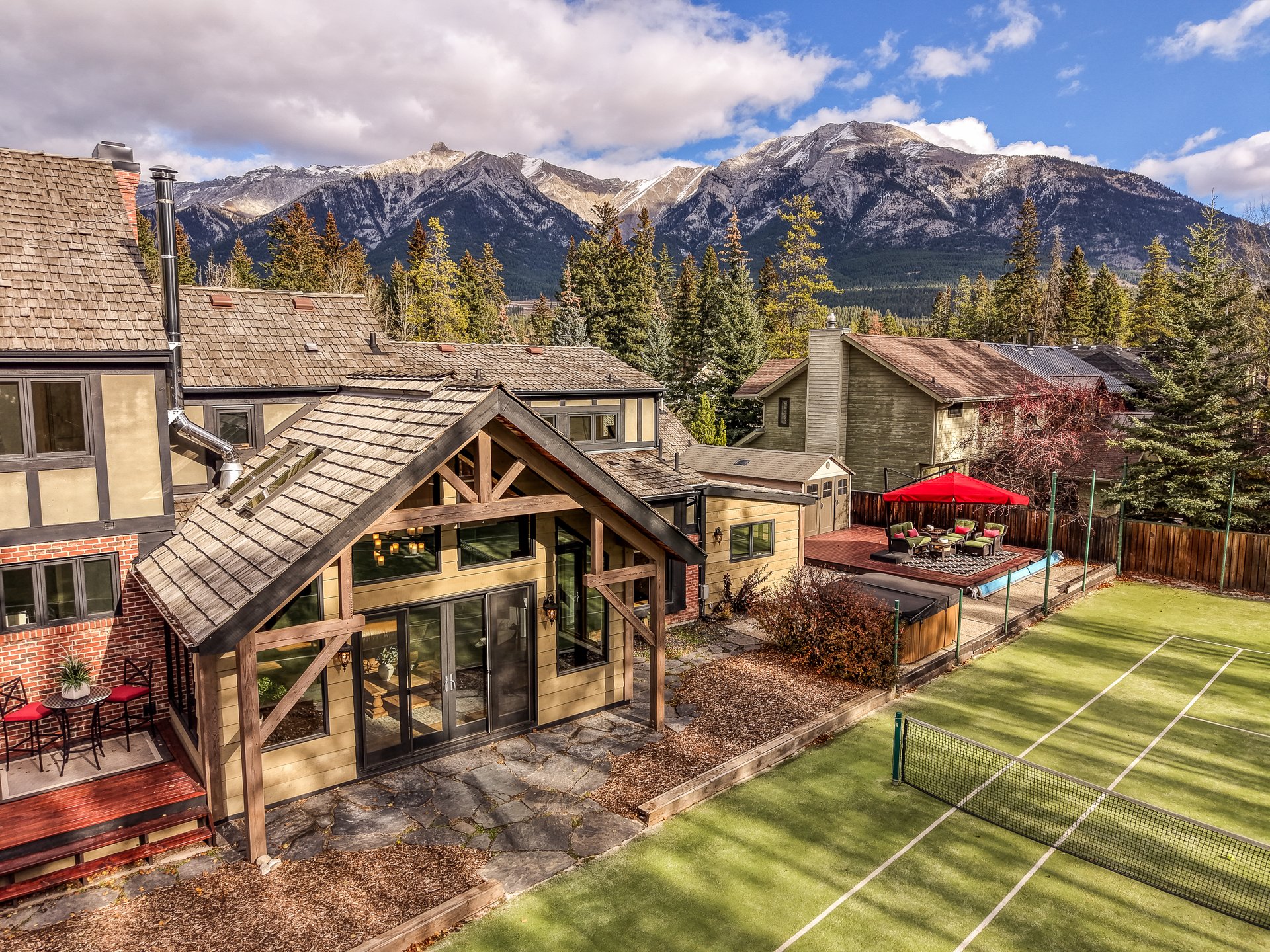 AUCTION BIDDING OPEN: Bidding ends December 17th | 5 Woodside Lane