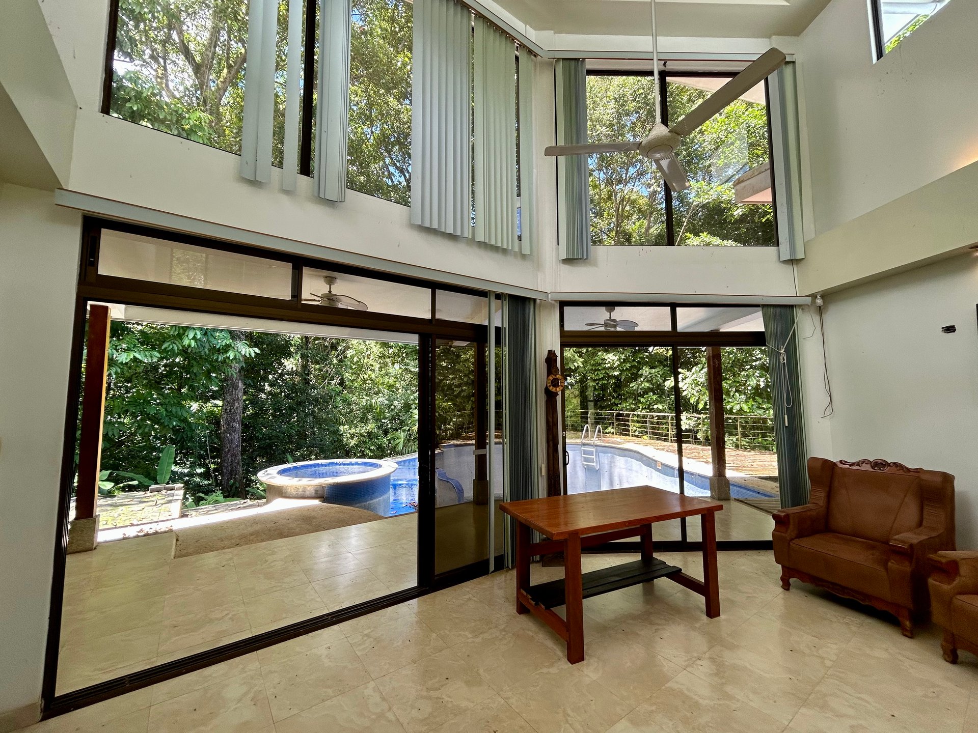 Fixer-Upper Home with an studio Office in Palmar Norte on a 7.58 Acres Property