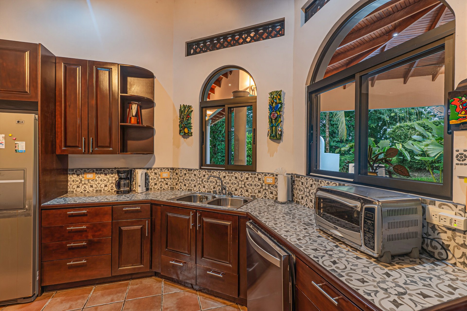 Ojochal Tropical Retreat | 4 Ensuite Bedrooms, Pool & Outdoor Living
