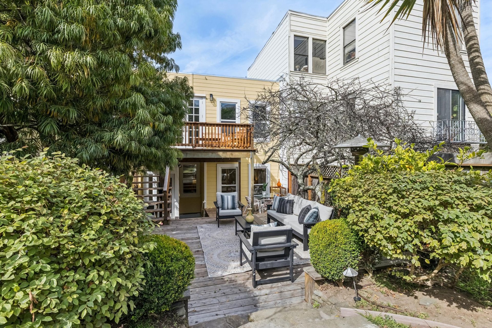 265 Carl Street