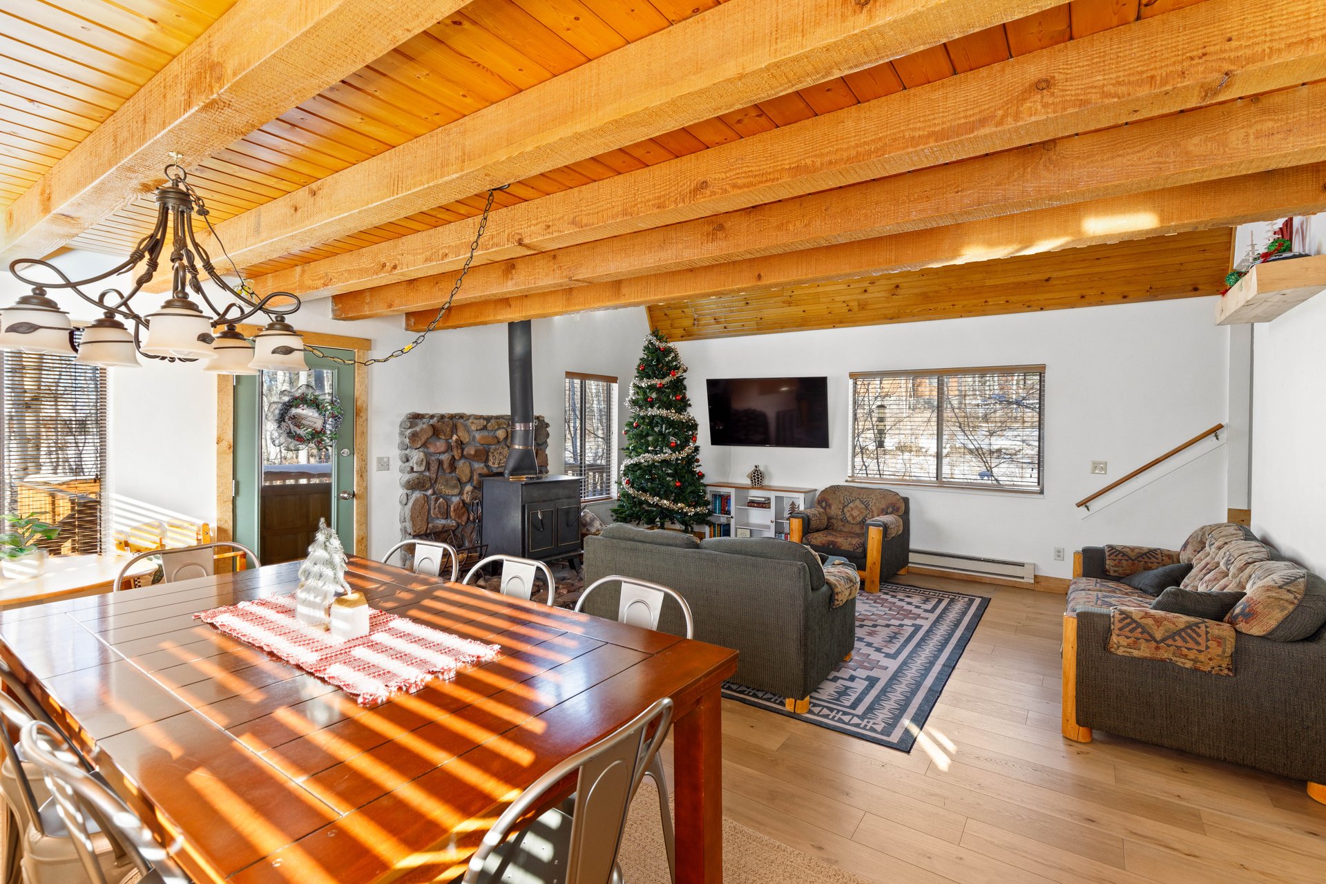 94 HILLSIDE WAY