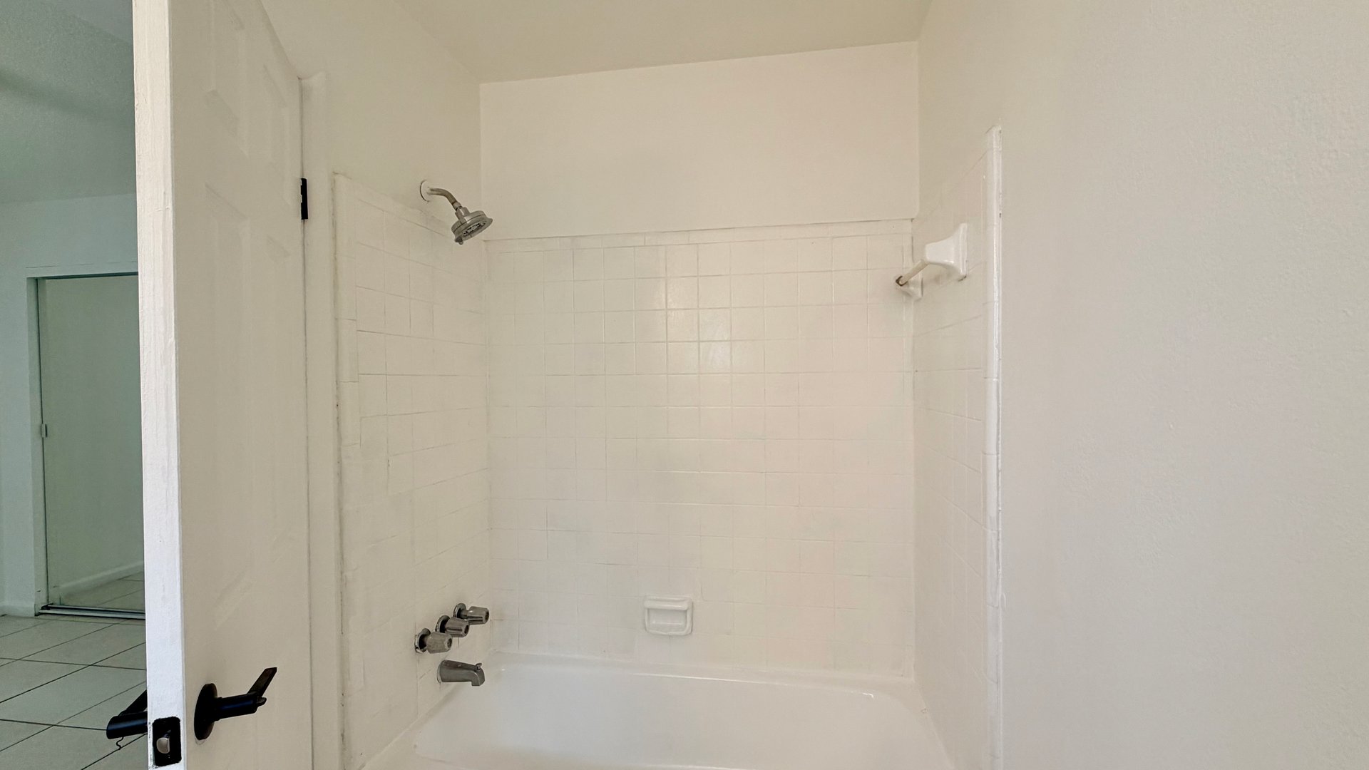 Casselberry Two-Bedroom Unit in Half-Duplex with Private Yard