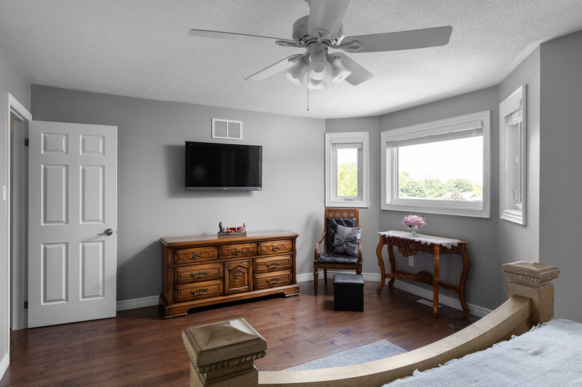 90 Bishop Drive, Barrie