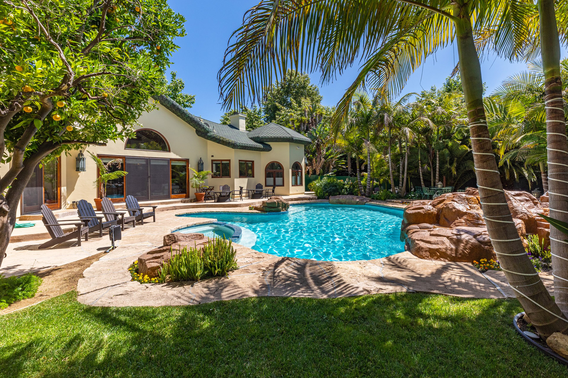 6405 Bonsall Dr