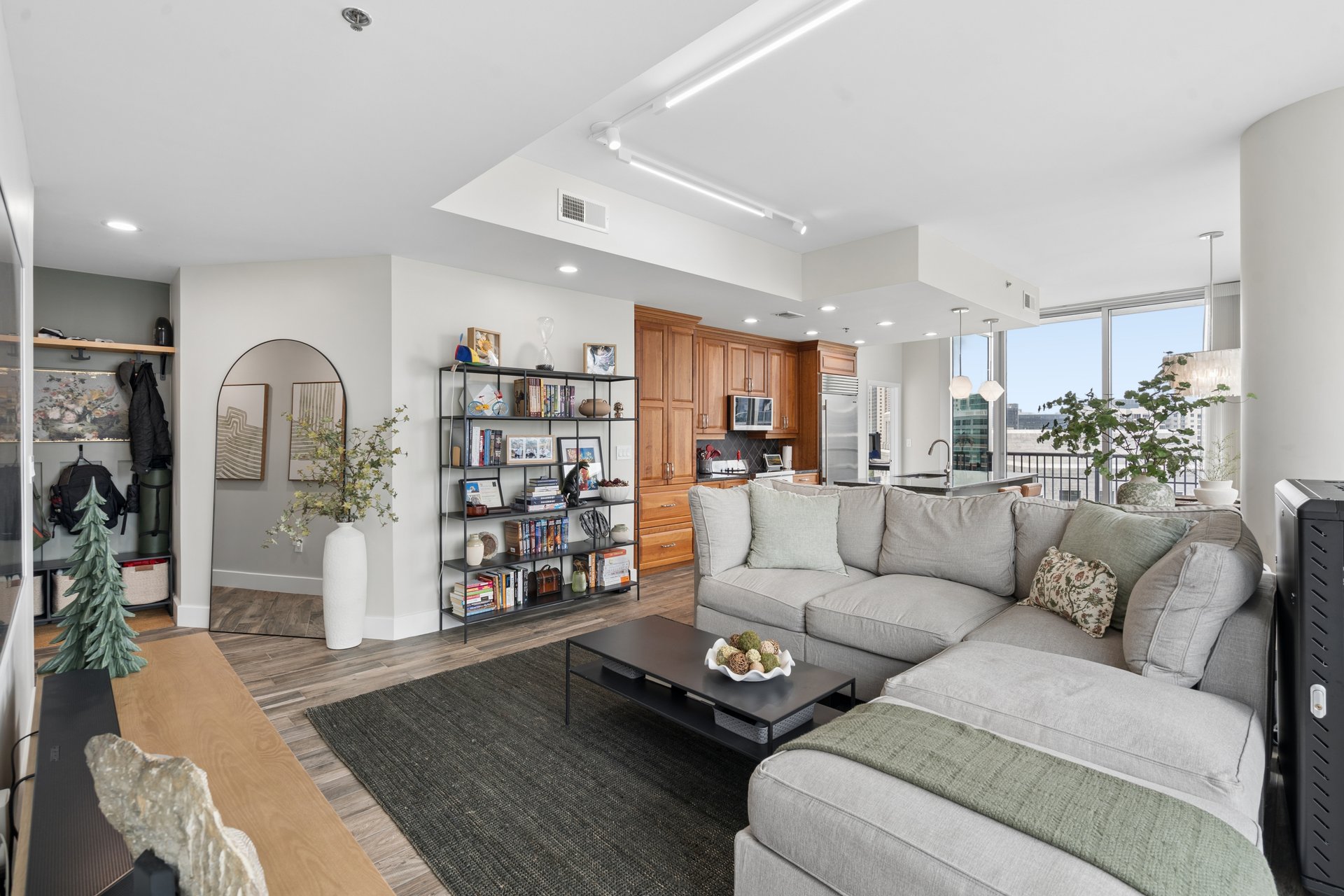 1080 Peachtree Street NE Unit 1711