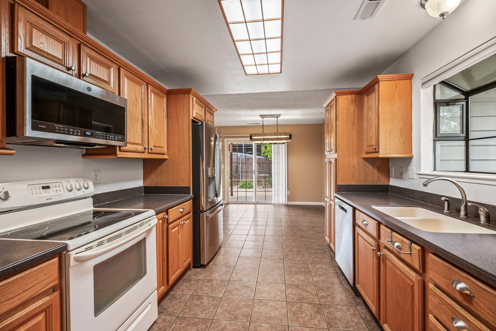 401 Sunlight Dr