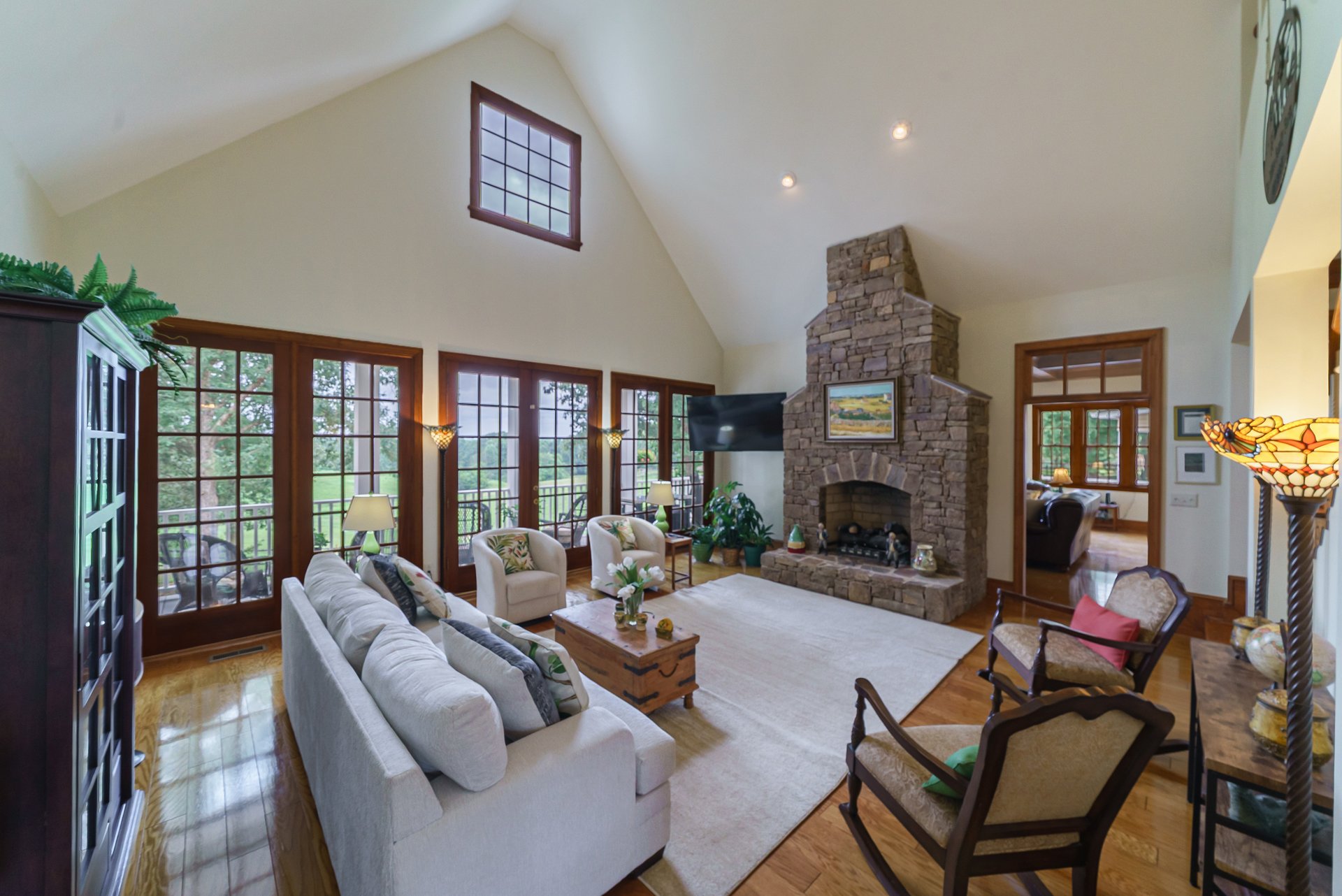 29-Acre Equestrian Estate with 14-Stall Barn
