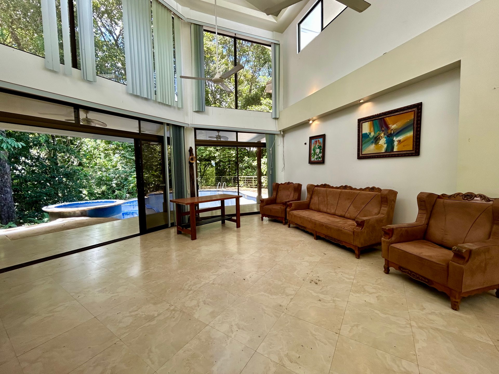 Fixer-Upper Home with an studio Office in Palmar Norte on a 7.58 Acres Property