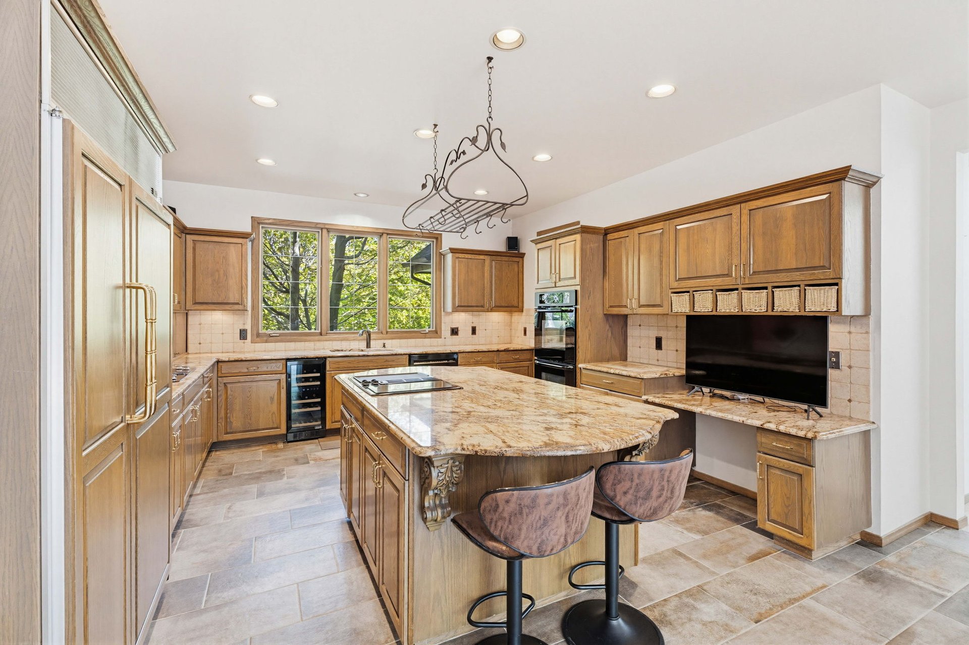 1743 Beechwood Way